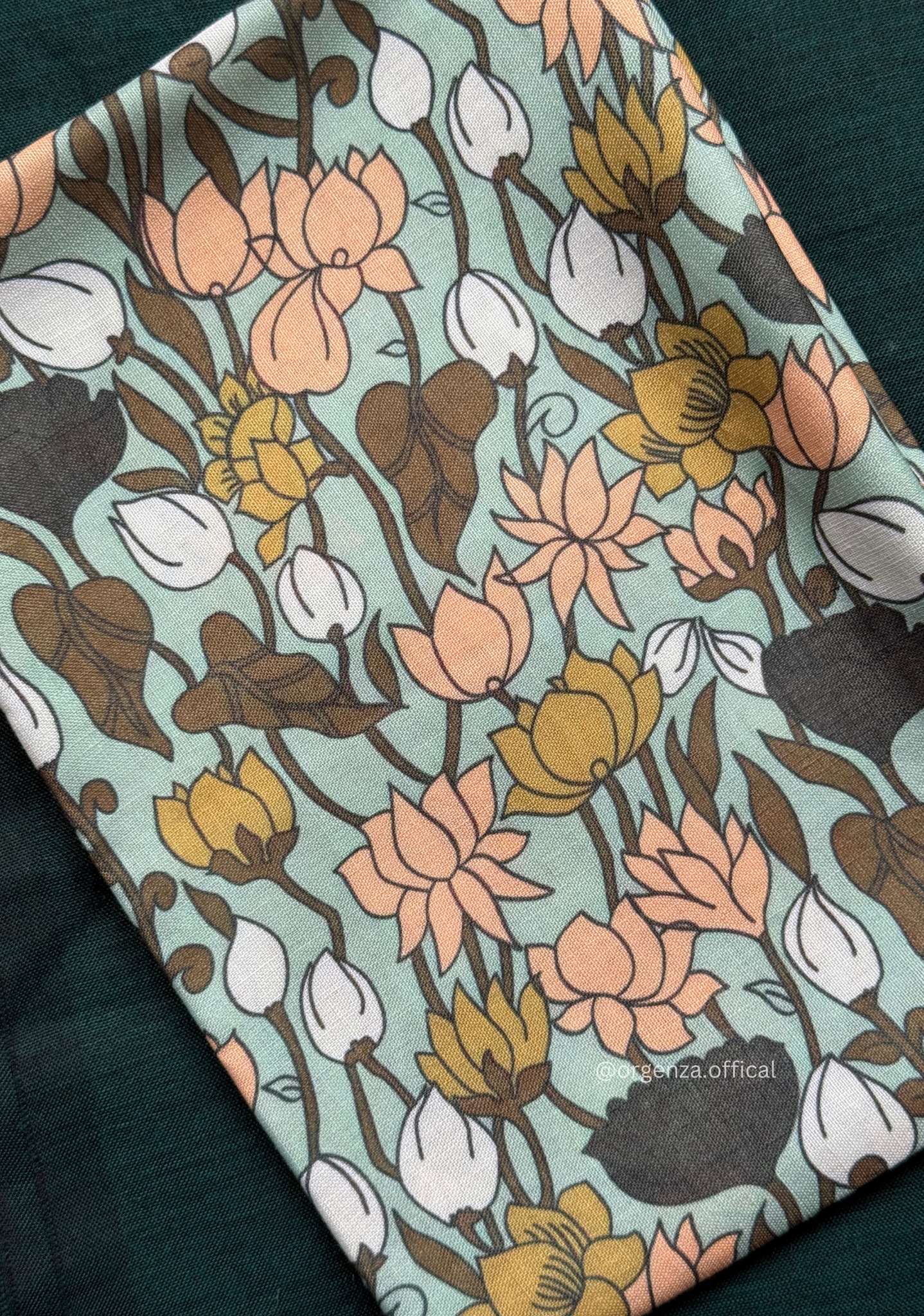 Rama Green Colour Cotton Saree With Flower Print Blouse