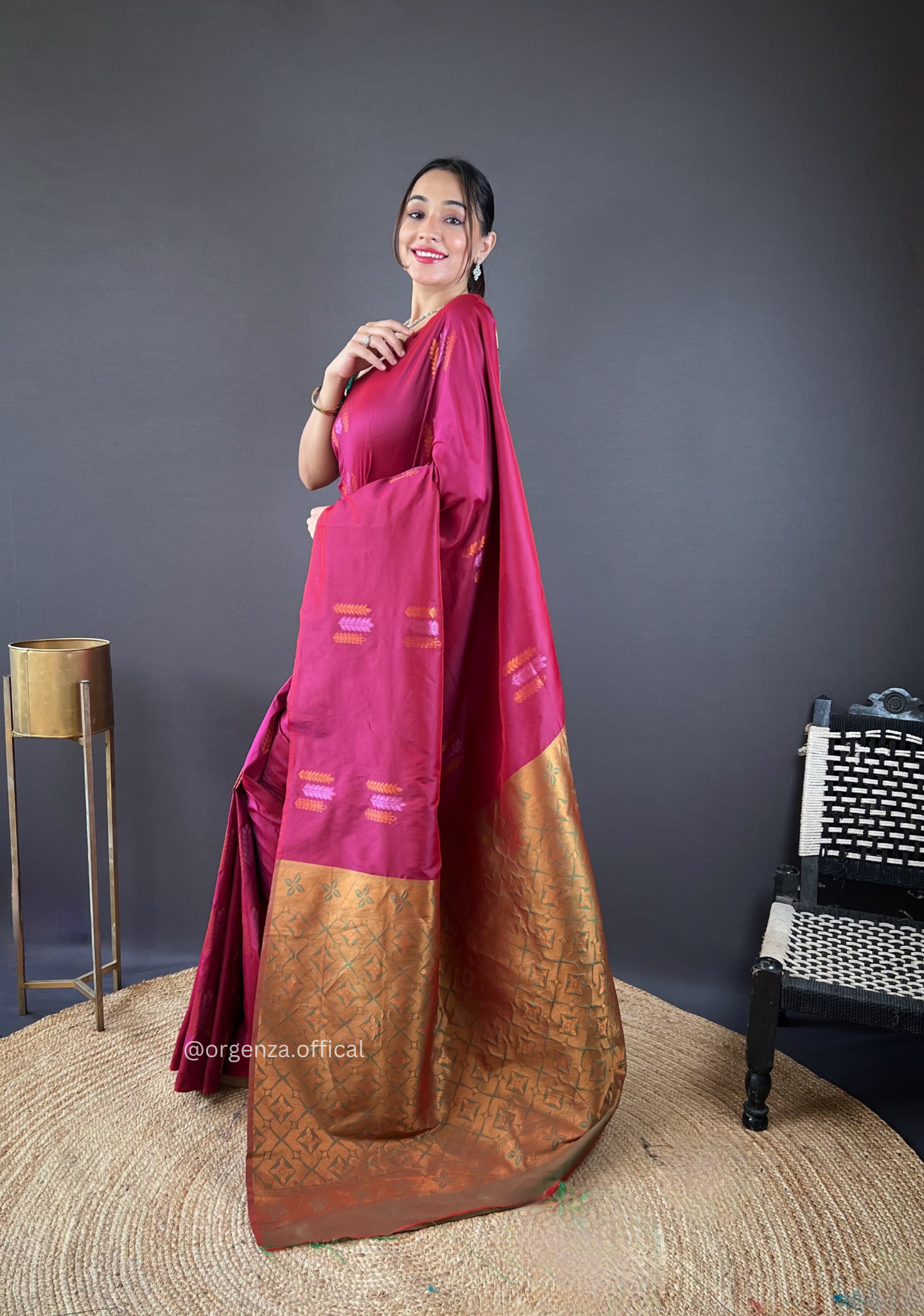 Dark Pink Colour Silk Saree With Zari Weaving - Orgenza Store