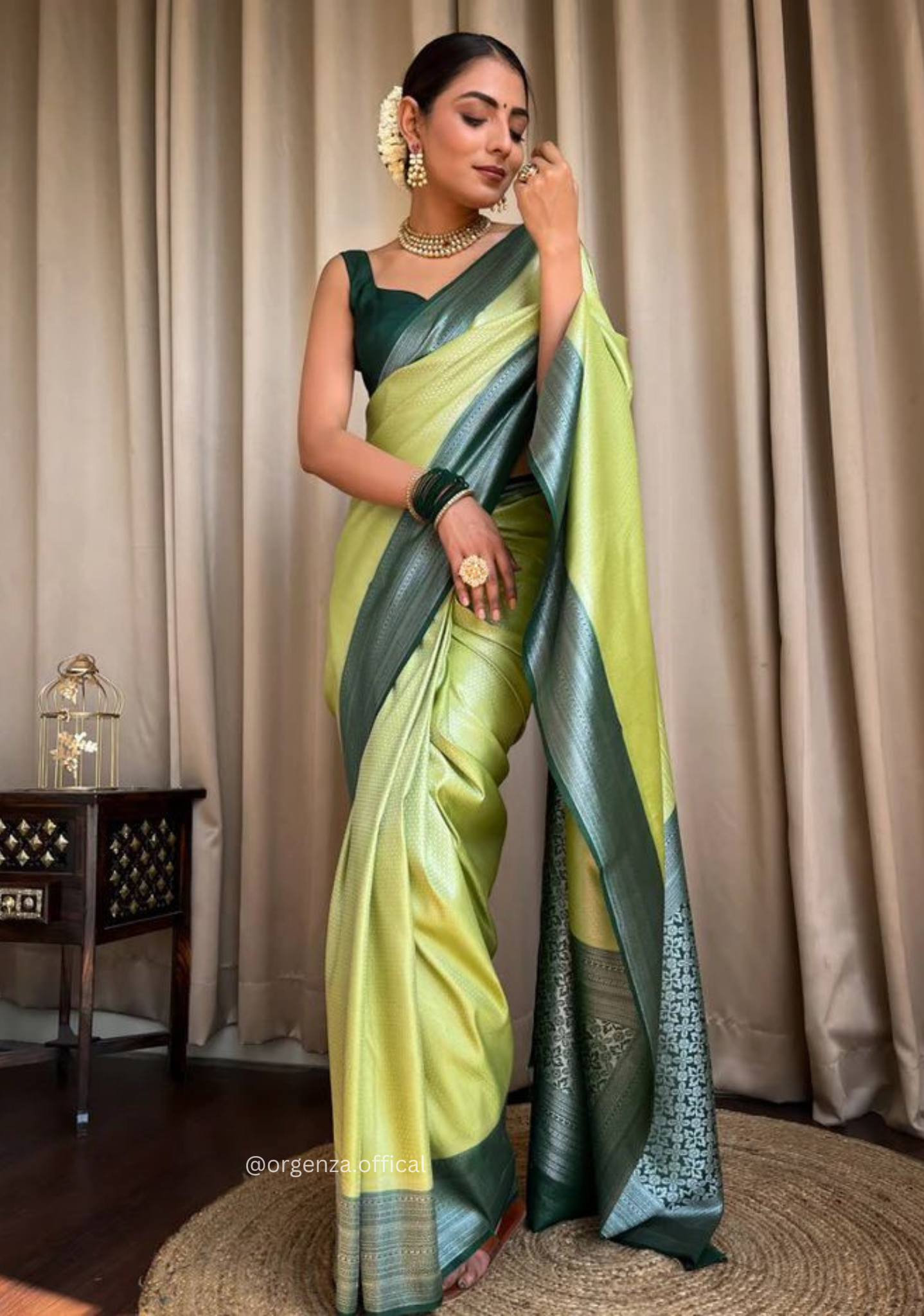 Neon Green Colour Rich Pallu Saree Jacquard Zari With Blouse