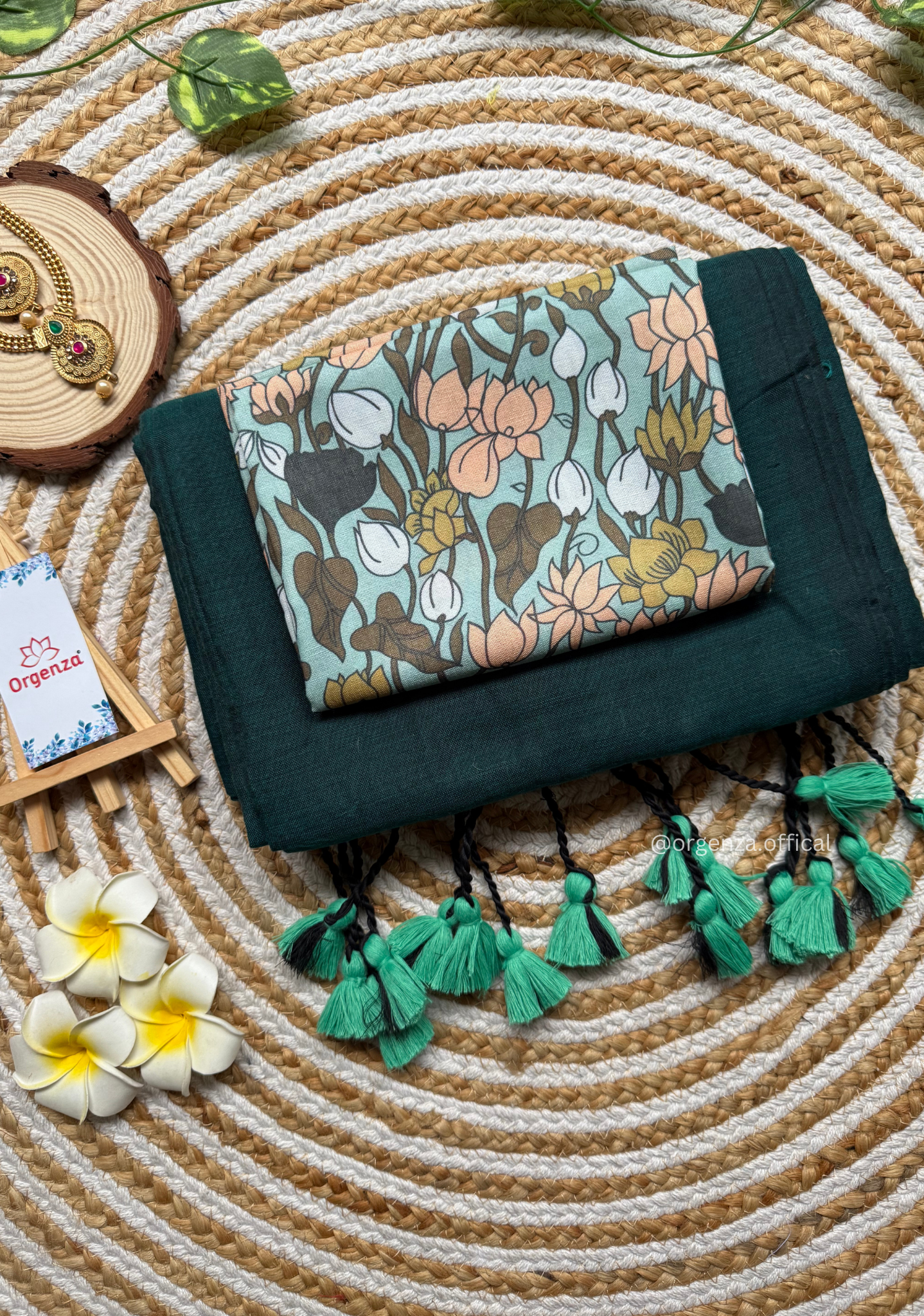 Rama Green Colour Cotton Saree With Flower Print Blouse