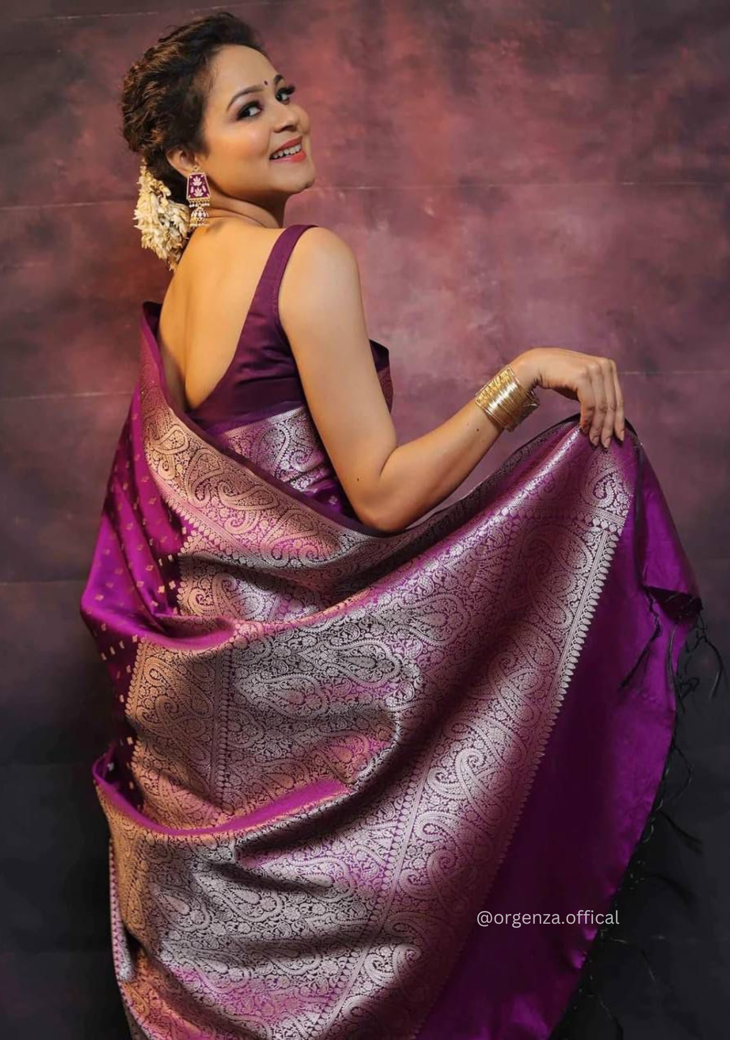 Lichi Silk Saree With Jacquard Zari Work