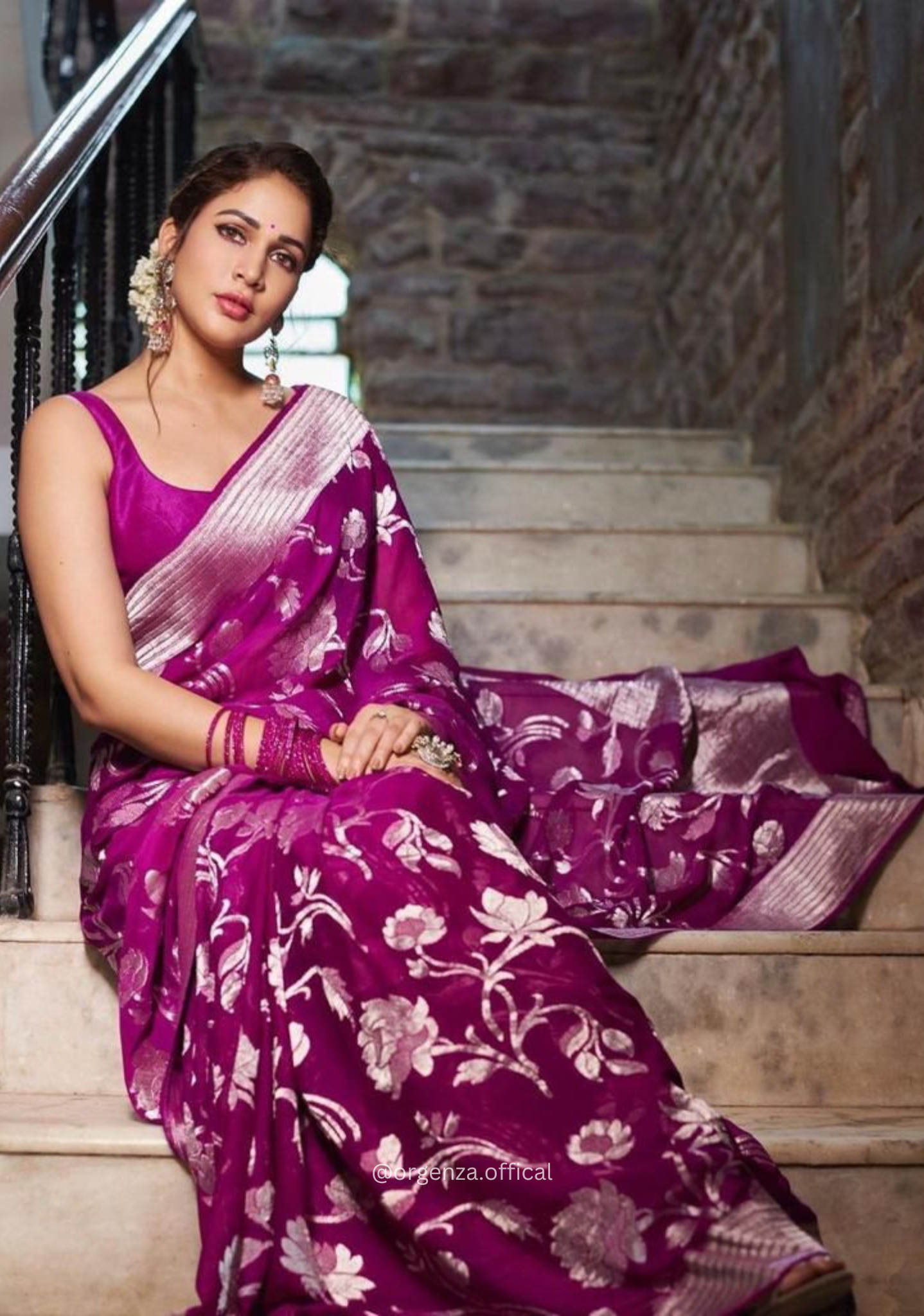 Lichi Silk Saree With Jacquard Zari Work