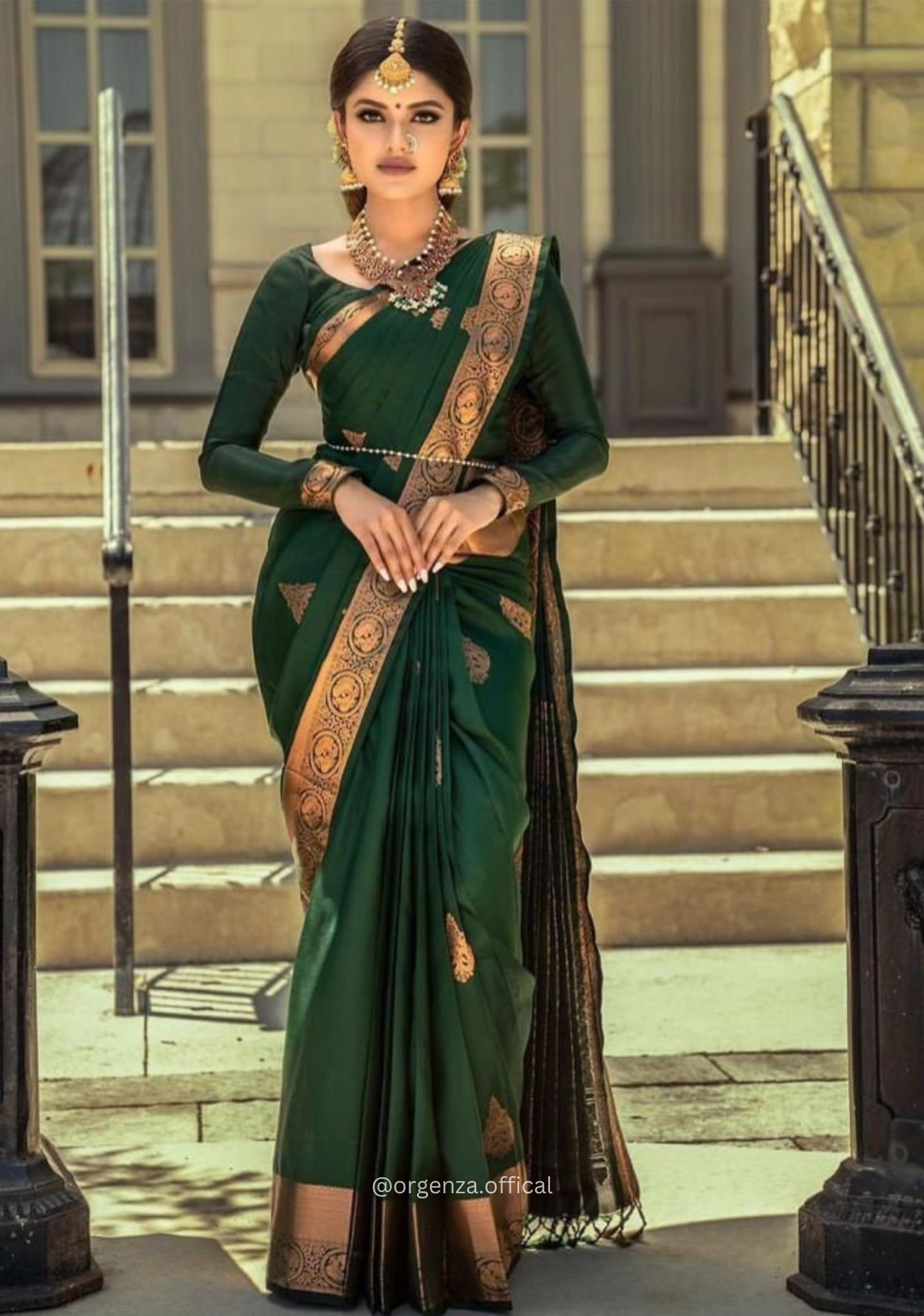 Lichi Silk Saree With Jacquard Zari Work