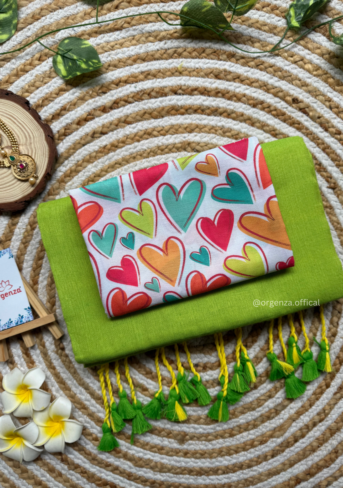 Parrot Green Colour Cotton Saree With Heart Print Blouse