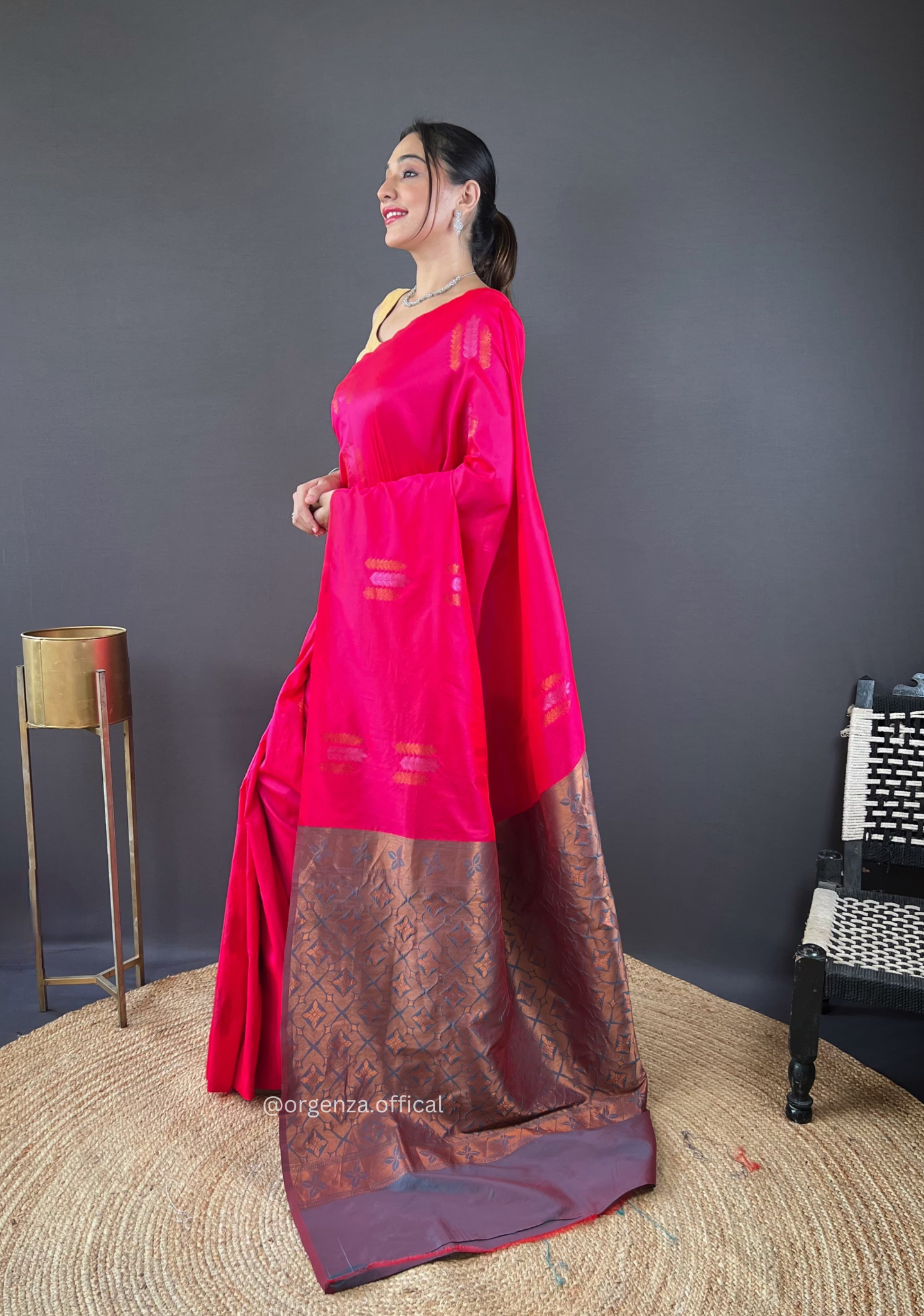 Pink Colour Silk Saree With Zari Weaving - Orgenza Store