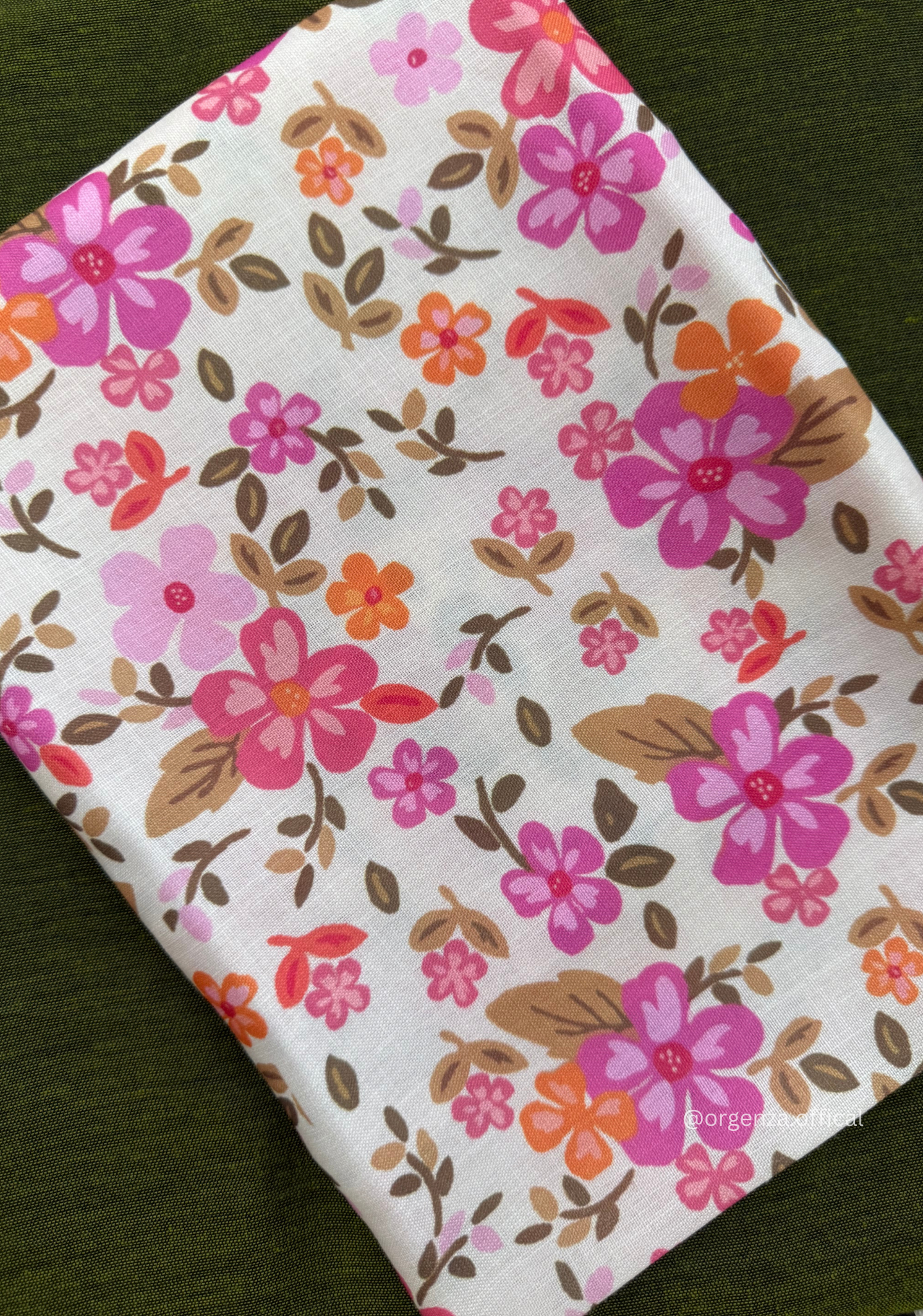 Dark Mehendi Green Colour Cotton Saree With Multi Flower Print Blouse