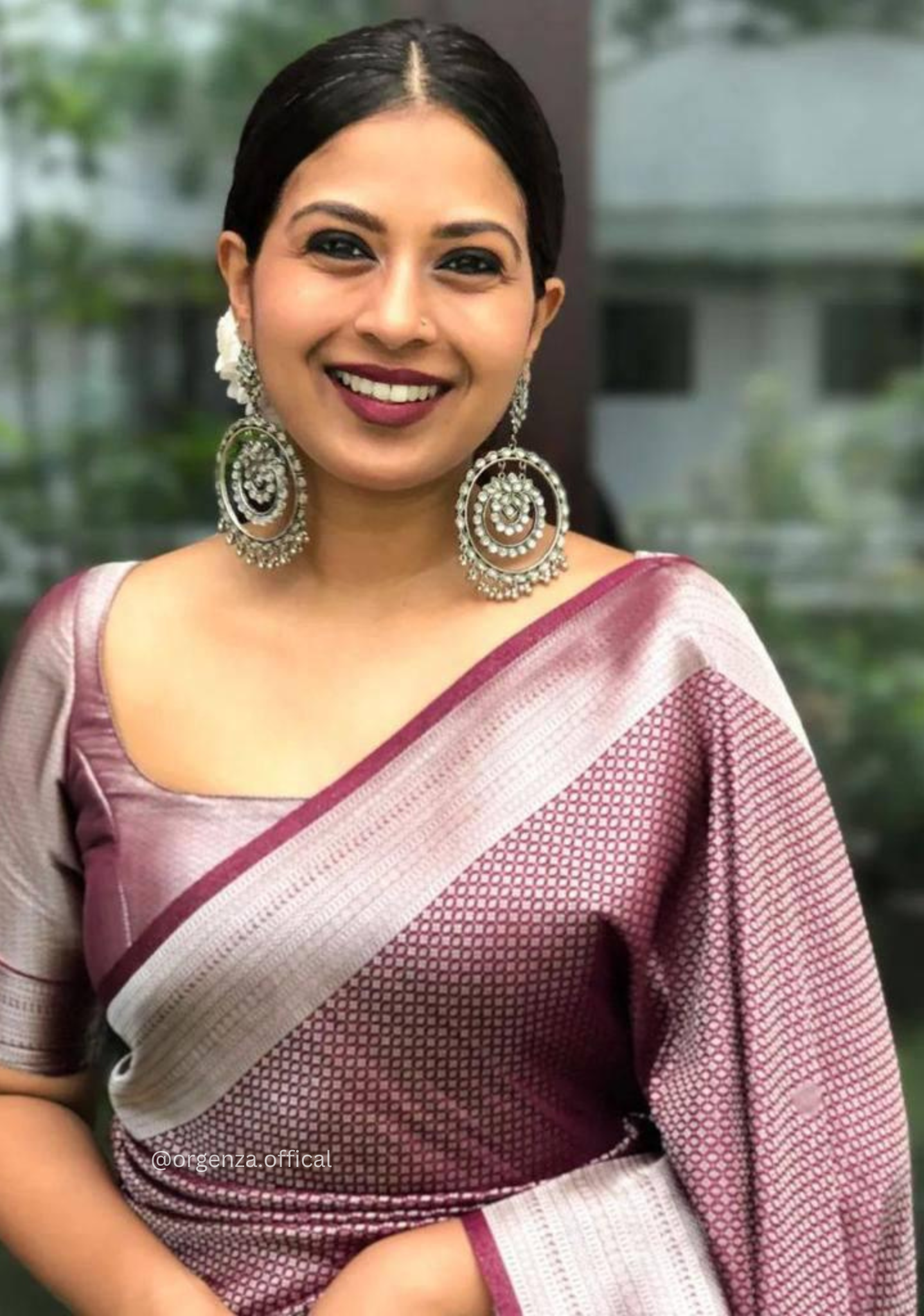 Lichi Silk Saree With Jacquard Zari Work