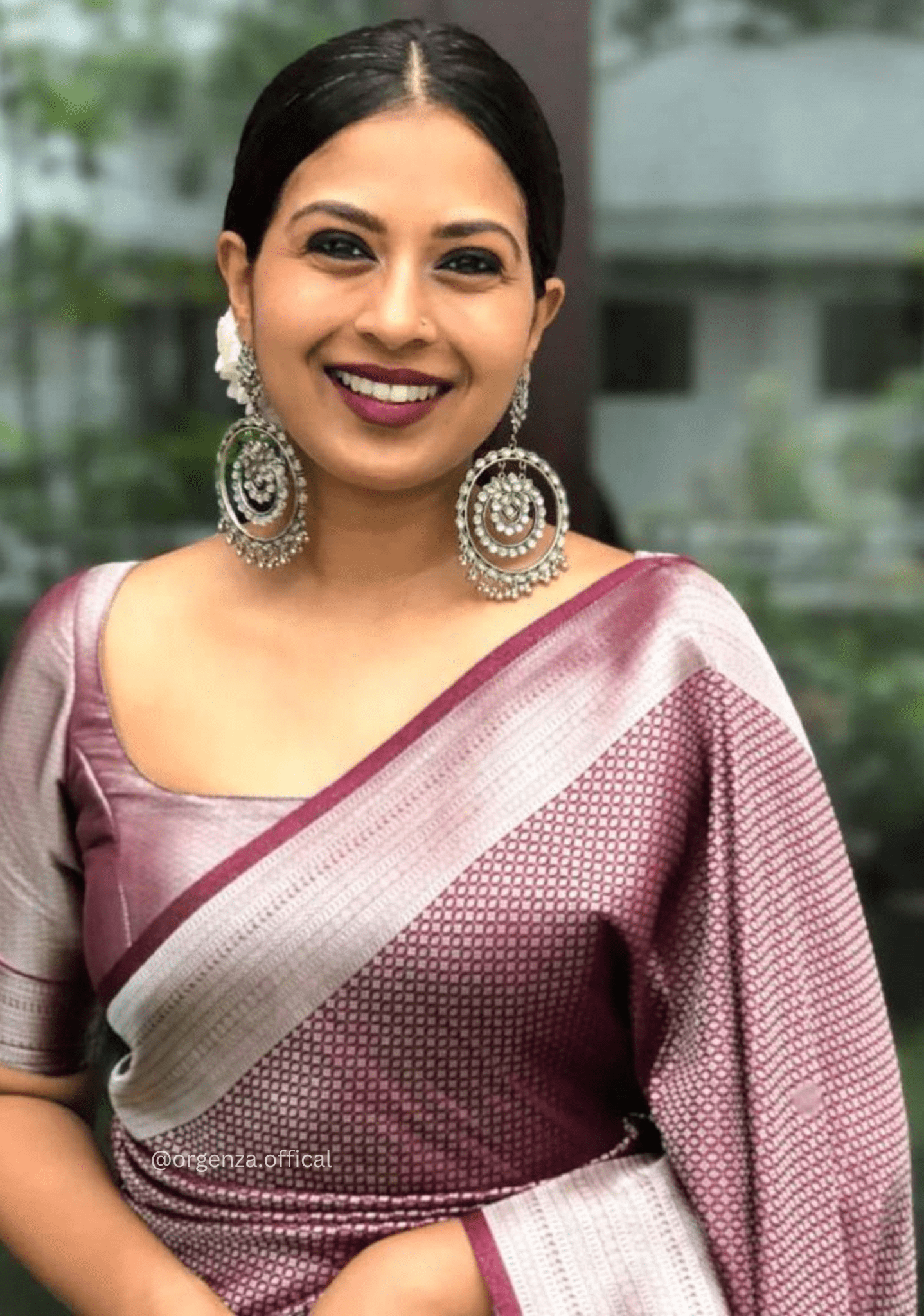 Lichi Silk Saree With Jacquard Zari Work