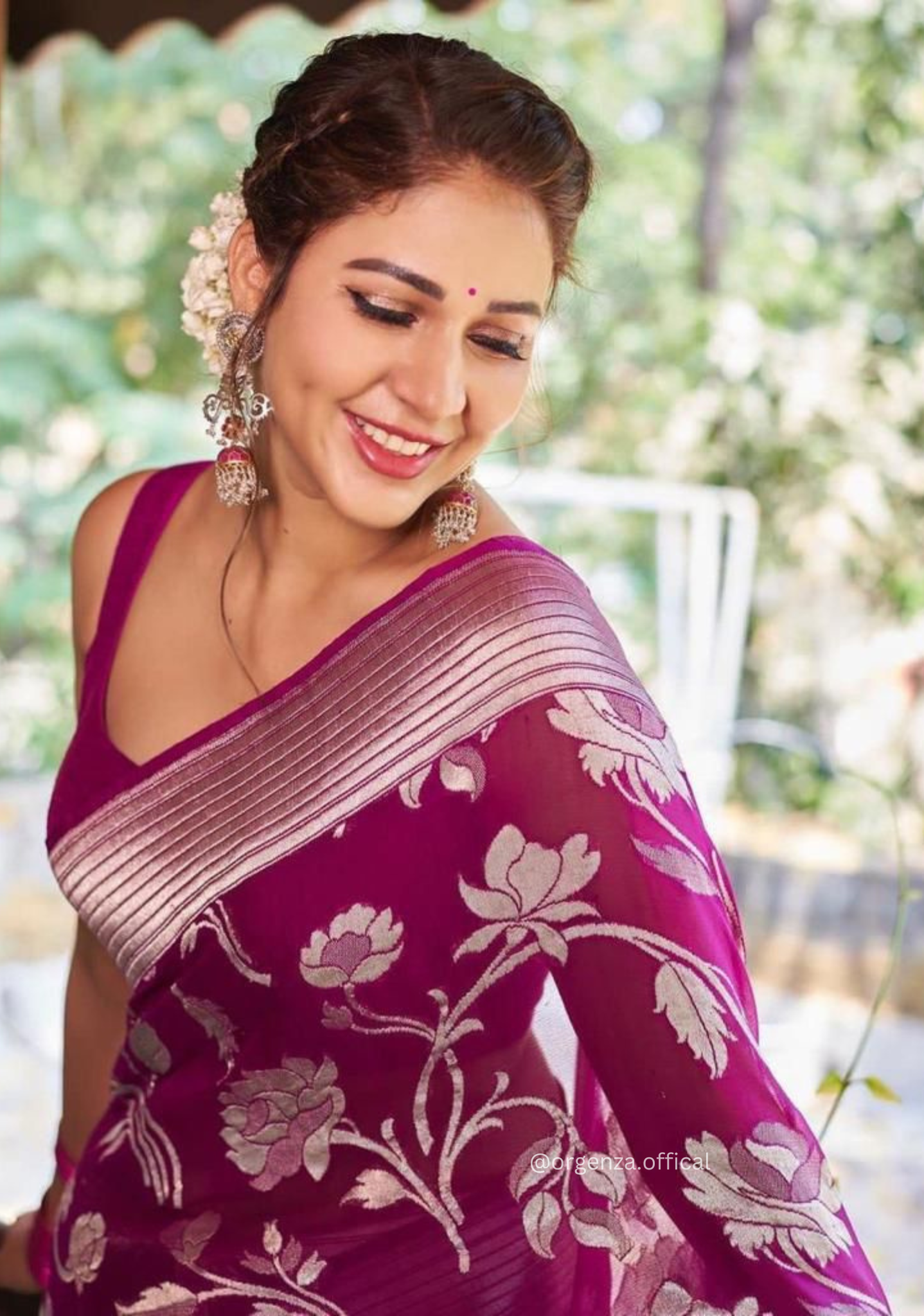 Lichi Silk Saree With Jacquard Zari Work
