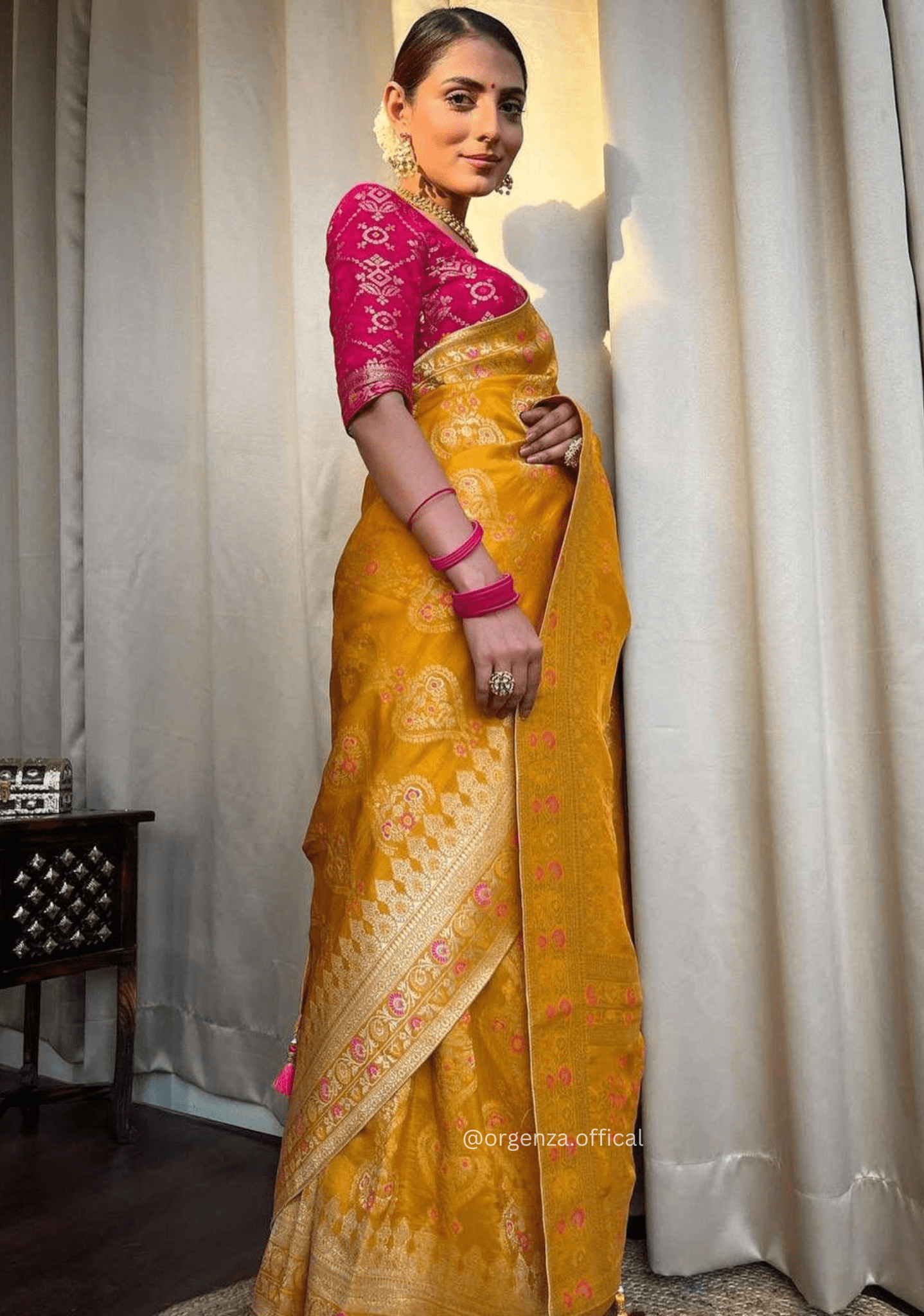 Lichi Silk Saree With Jacquard Zari Work