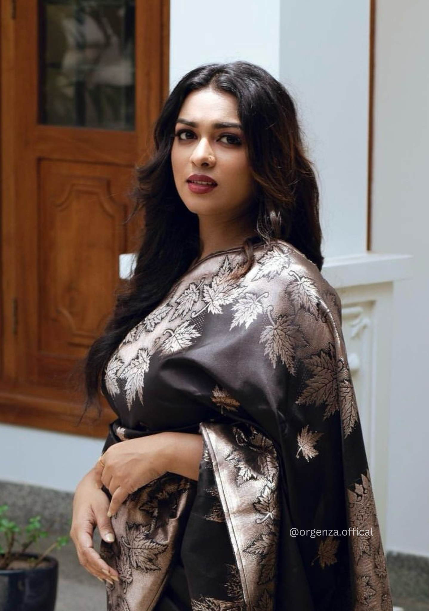 Lichi Silk Saree With Jacquard Zari Work