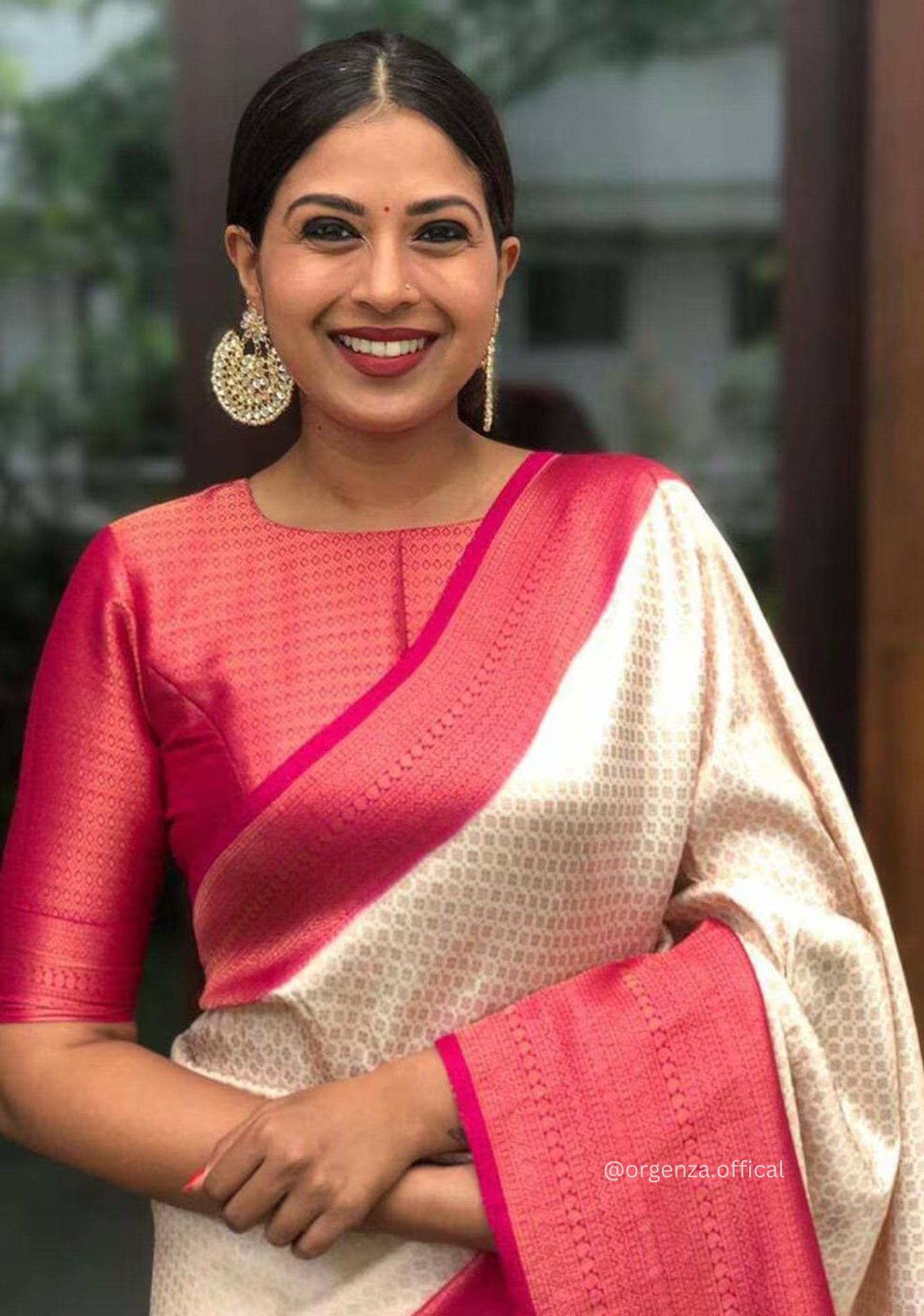 Lichi Silk Saree With Jacquard Zari Work