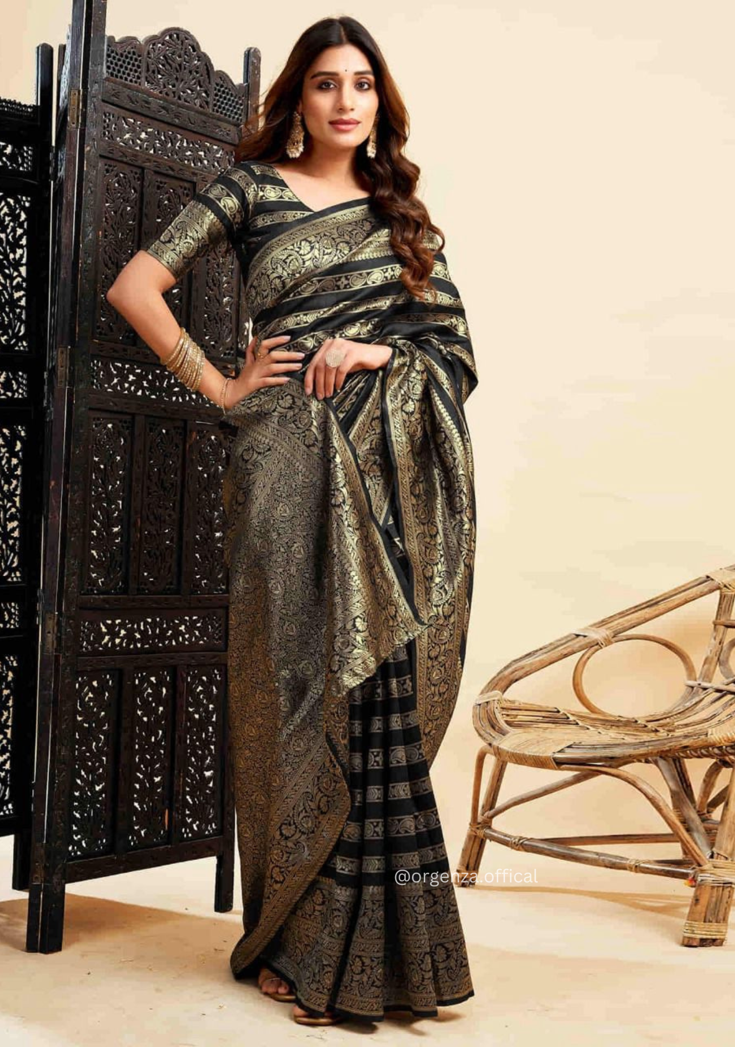 Lichi Silk Saree With Jacquard Zari Work
