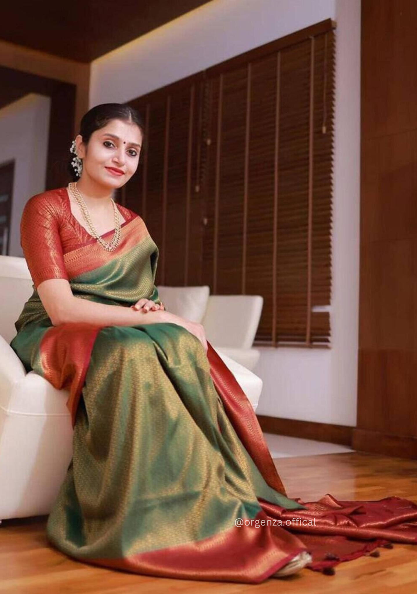 Lichi Silk Saree With Jacquard Zari Work