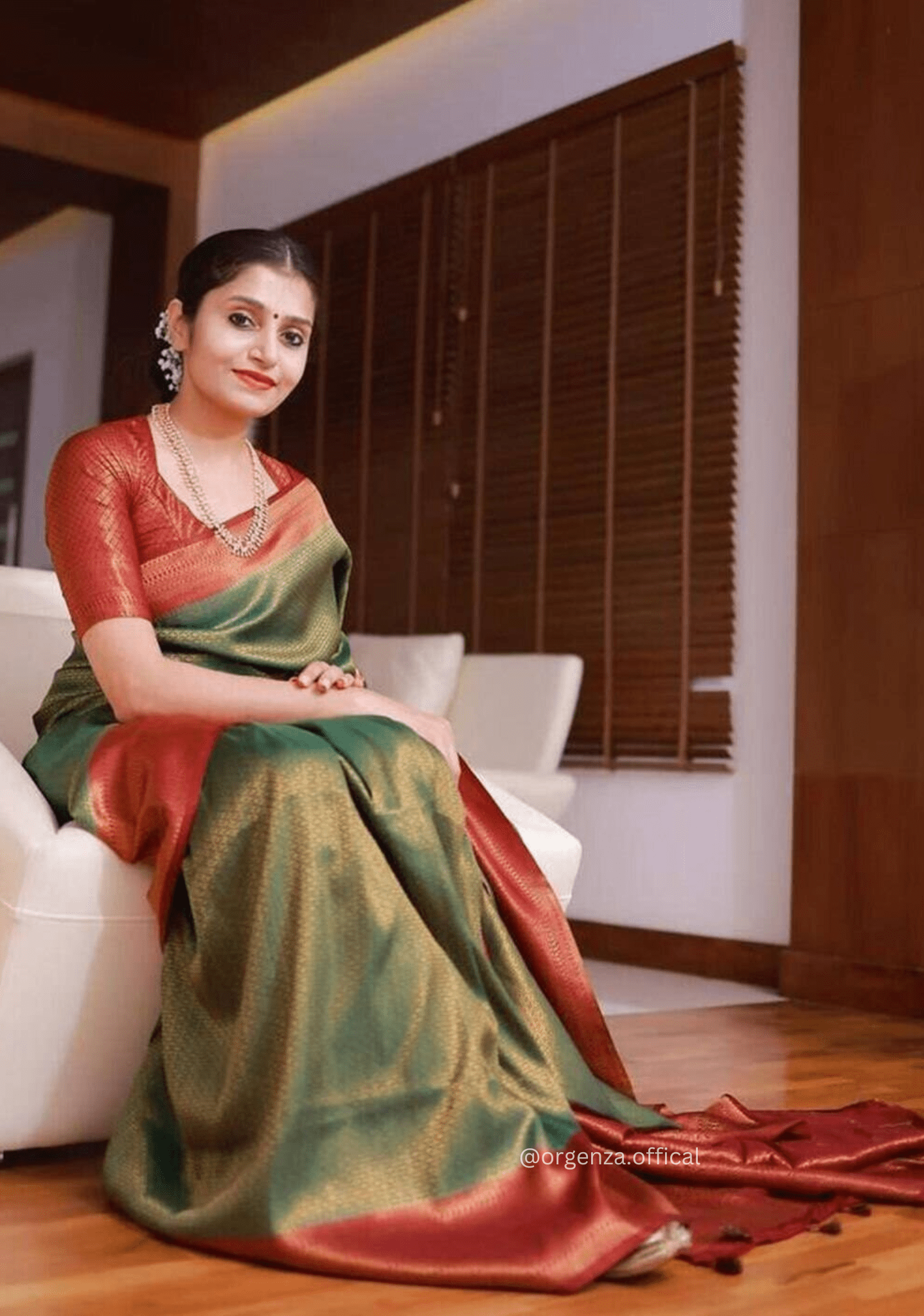 Lichi Silk Saree With Jacquard Zari Work