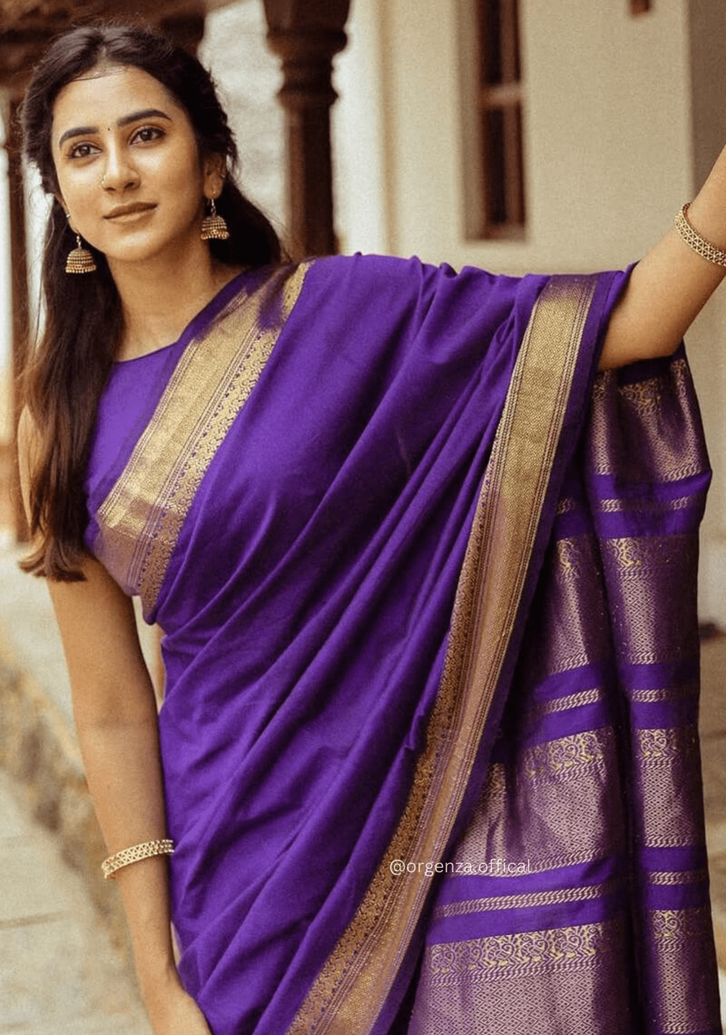 Lichi Silk Saree With Jacquard Zari Work