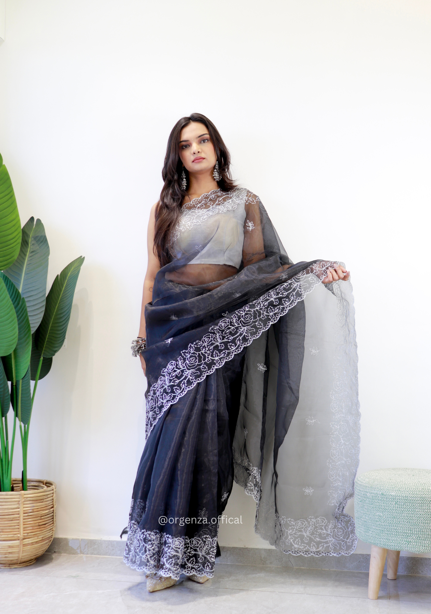 Black Colour Embroidery Thread Work Saree - Orgenza Store