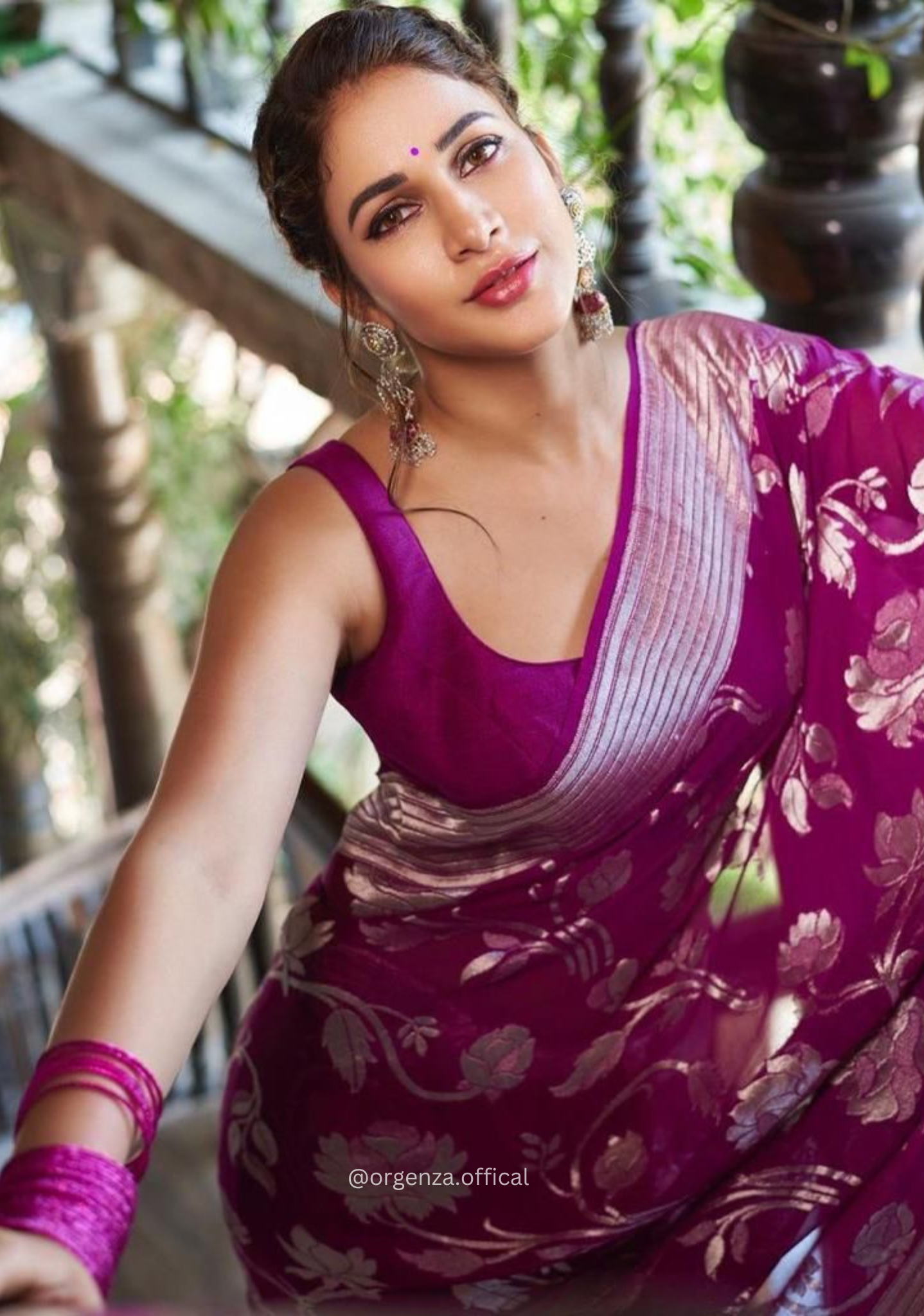 Lichi Silk Saree With Jacquard Zari Work