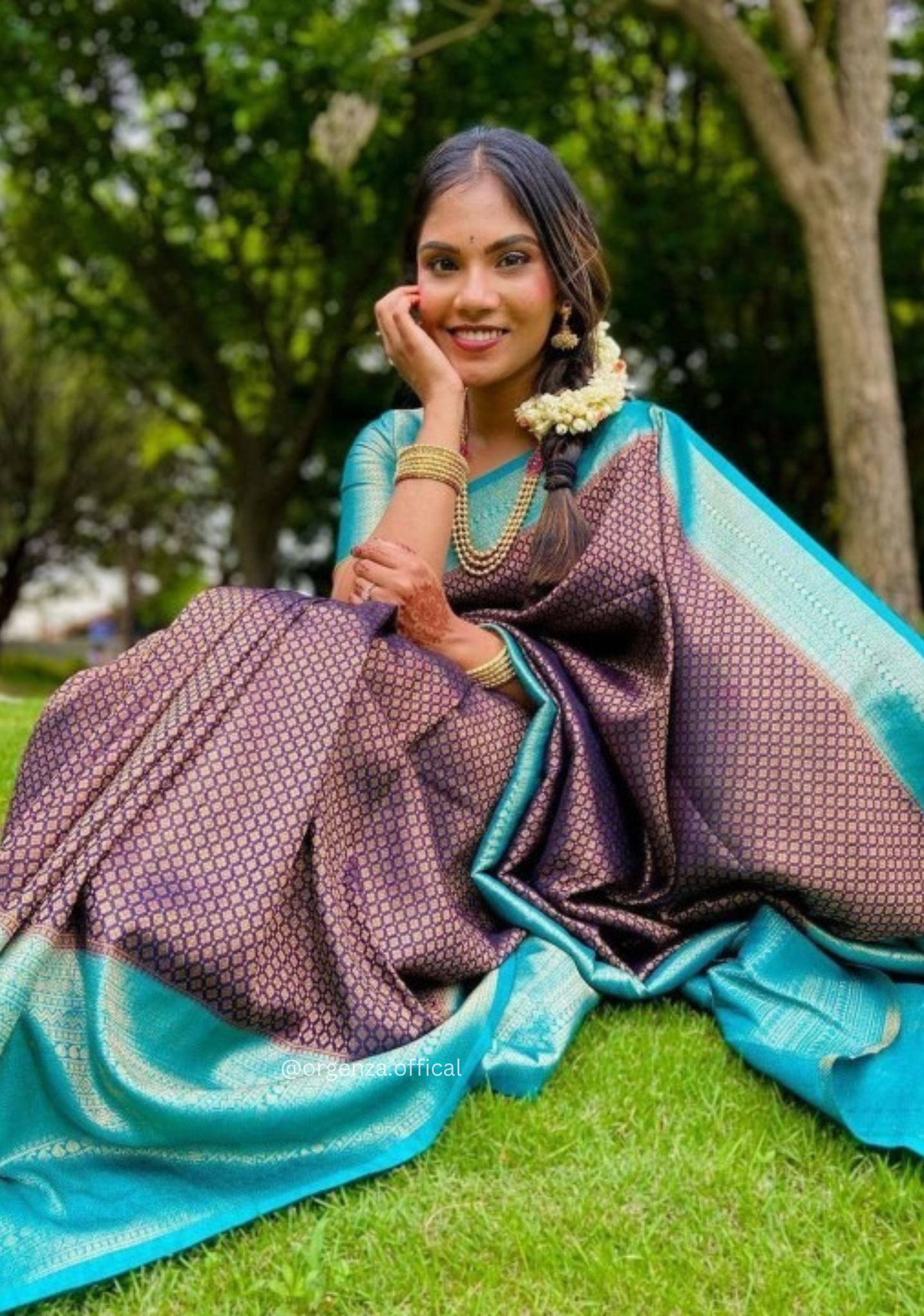 Lichi Silk Saree With Jacquard Zari Work