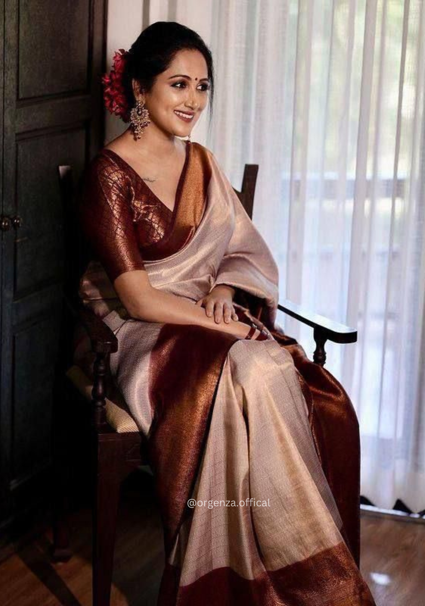Lichi Silk Saree With Jacquard Zari Work