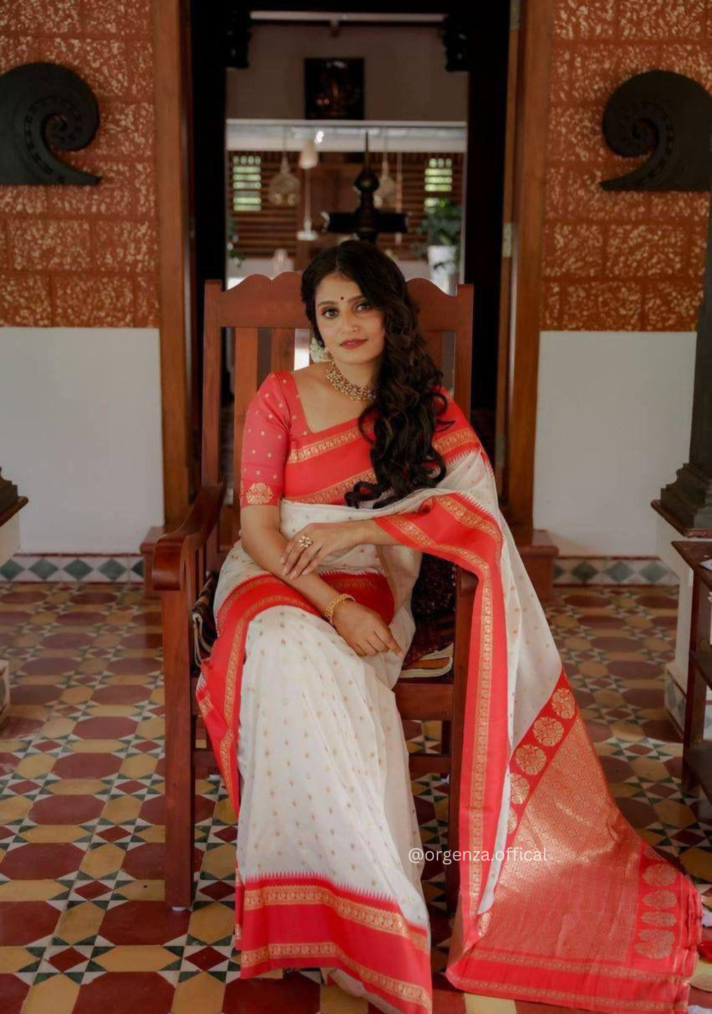 Lichi Silk Saree With Jacquard Zari Work