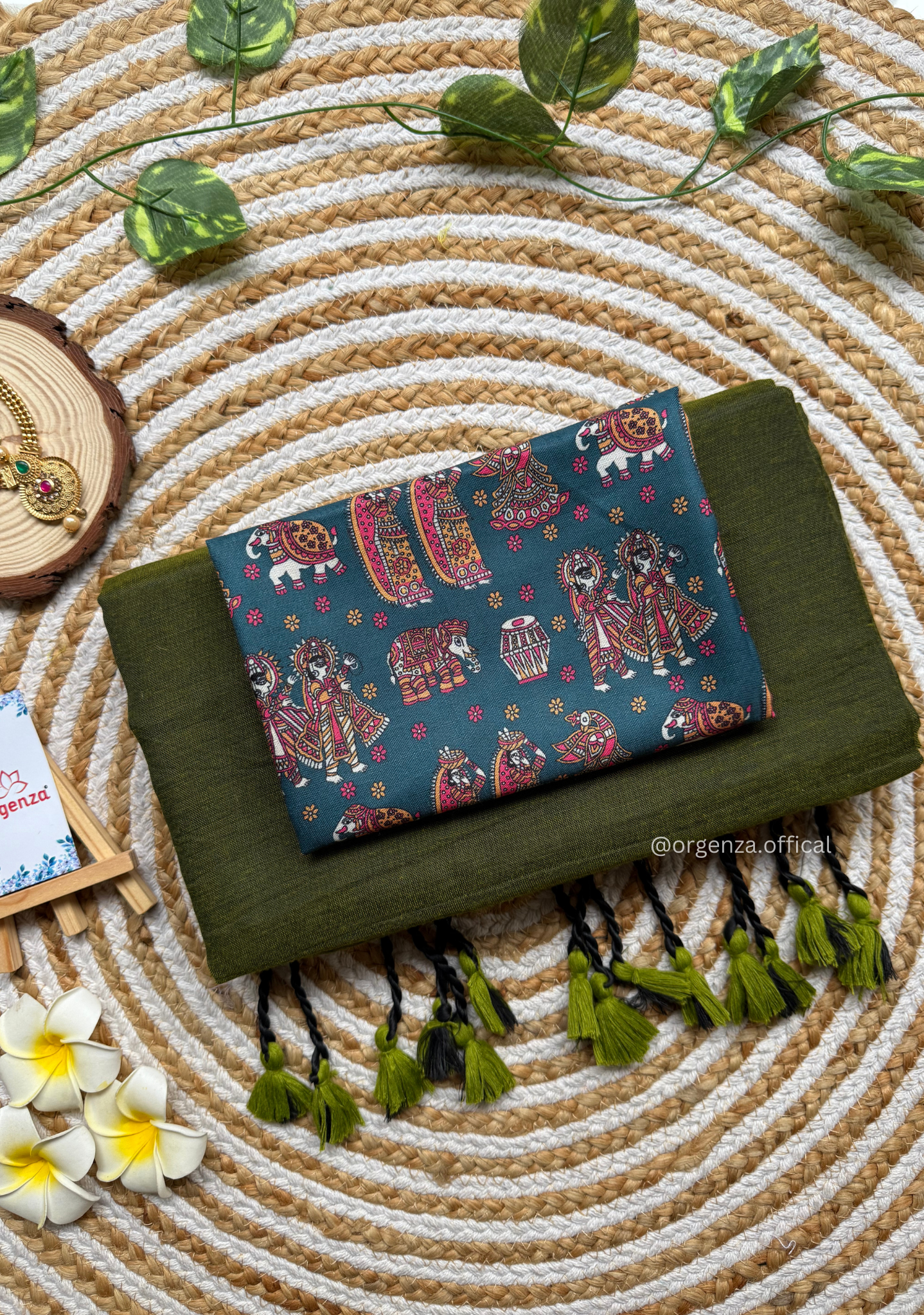 Dark Mehendi Green Colour Cotton Saree With People Print Blouse