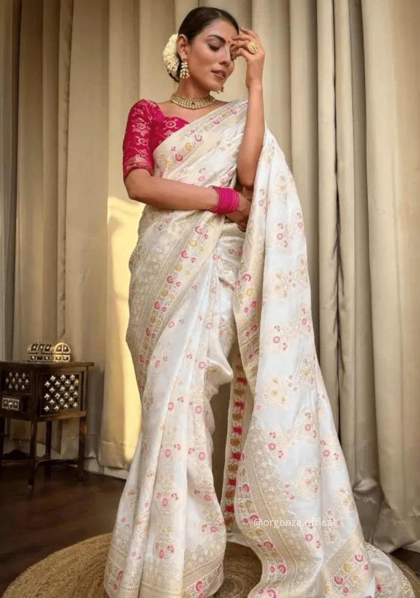 Lichi Silk Saree With Jacquard Zari Work
