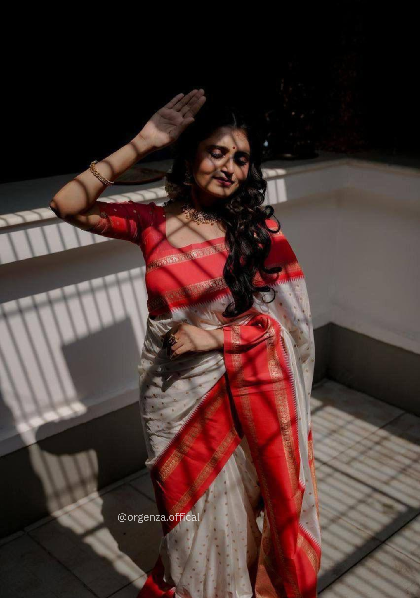 Lichi Silk Saree With Jacquard Zari Work