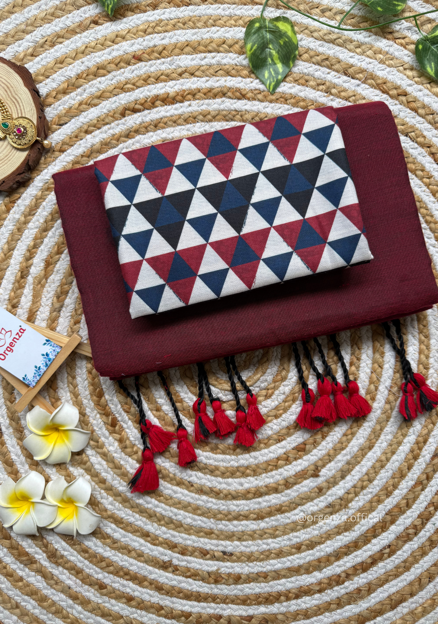 Maroon Colour Cotton Saree With Tringle Print Blouse