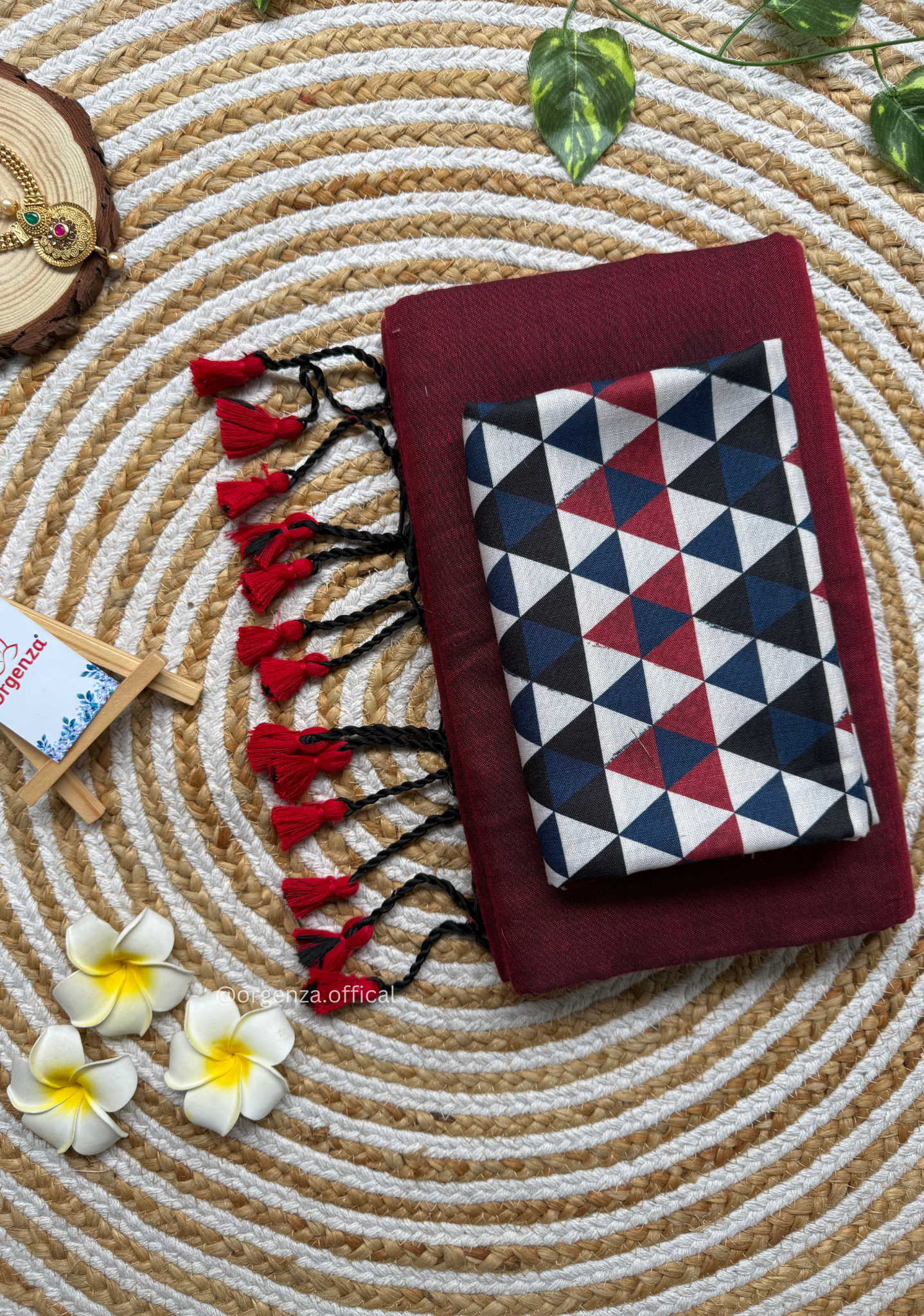 Maroon Colour Cotton Saree With Tringle Print Blouse