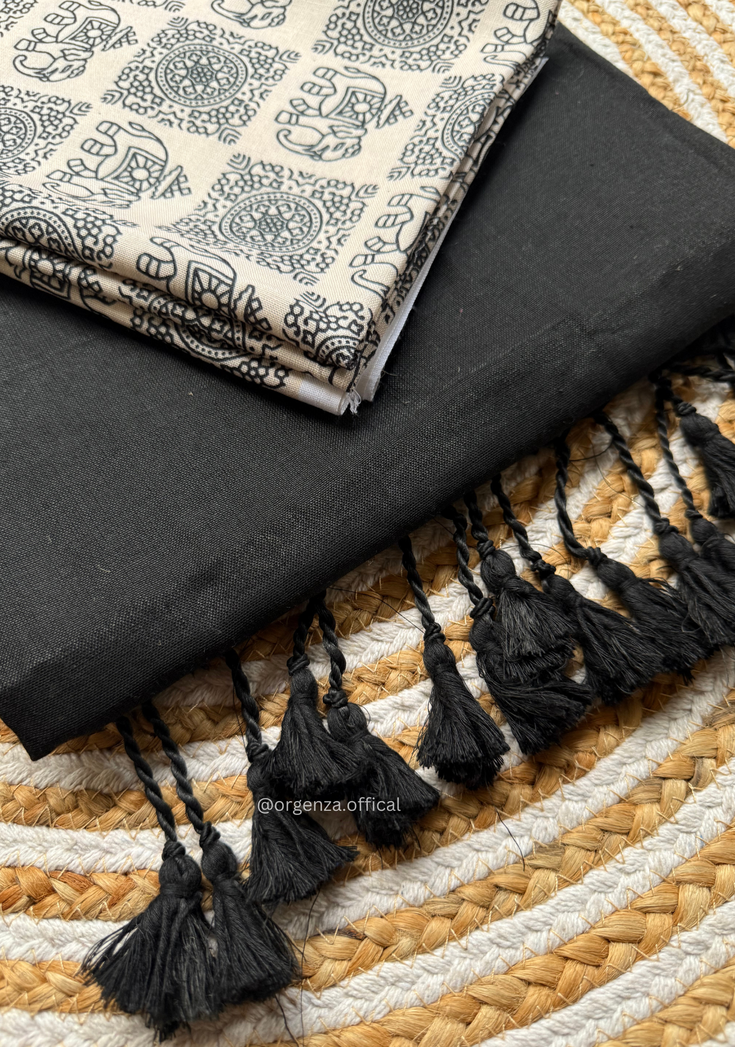 Black Colour Cotton Saree With White Elephant Print Blouse