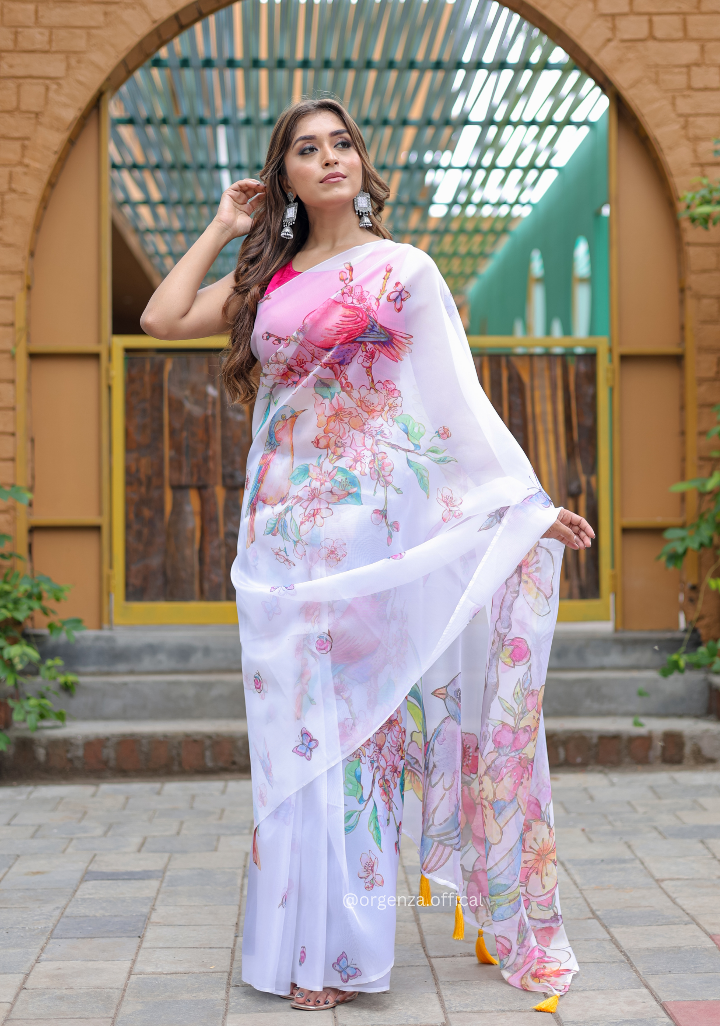 White Colour Butterfly Digital Print Saree - Orgenza Store