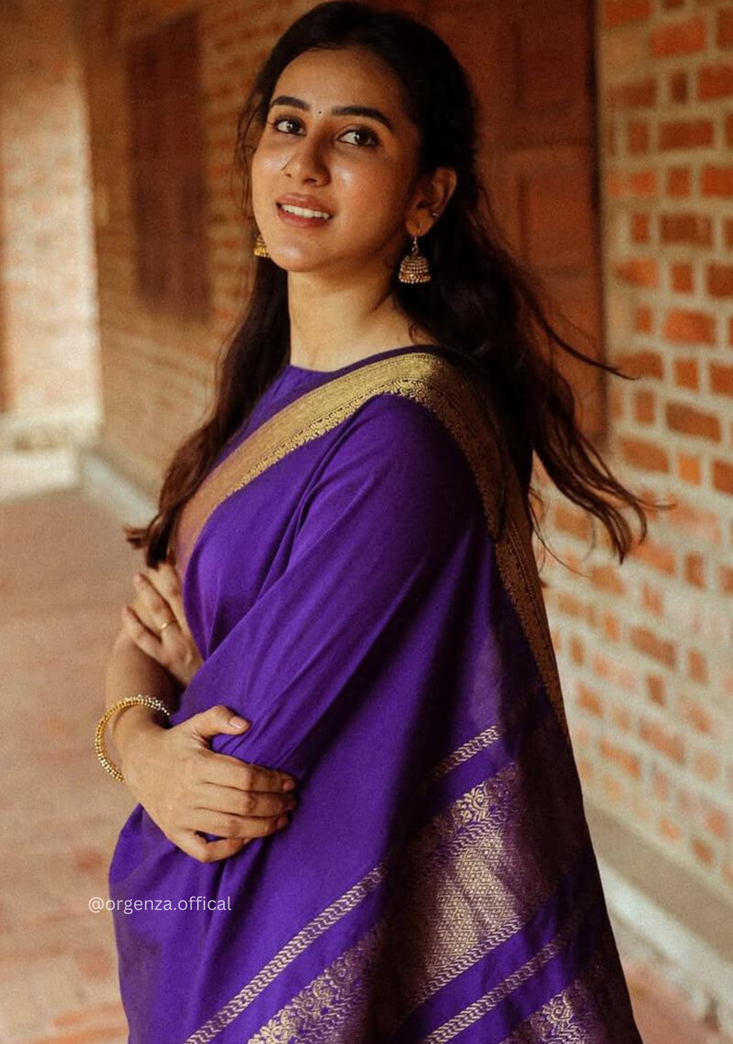 Lichi Silk Saree With Jacquard Zari Work