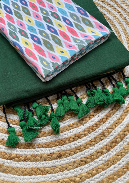 Green Colour Cotton Saree With Multi Dot Print Blouse