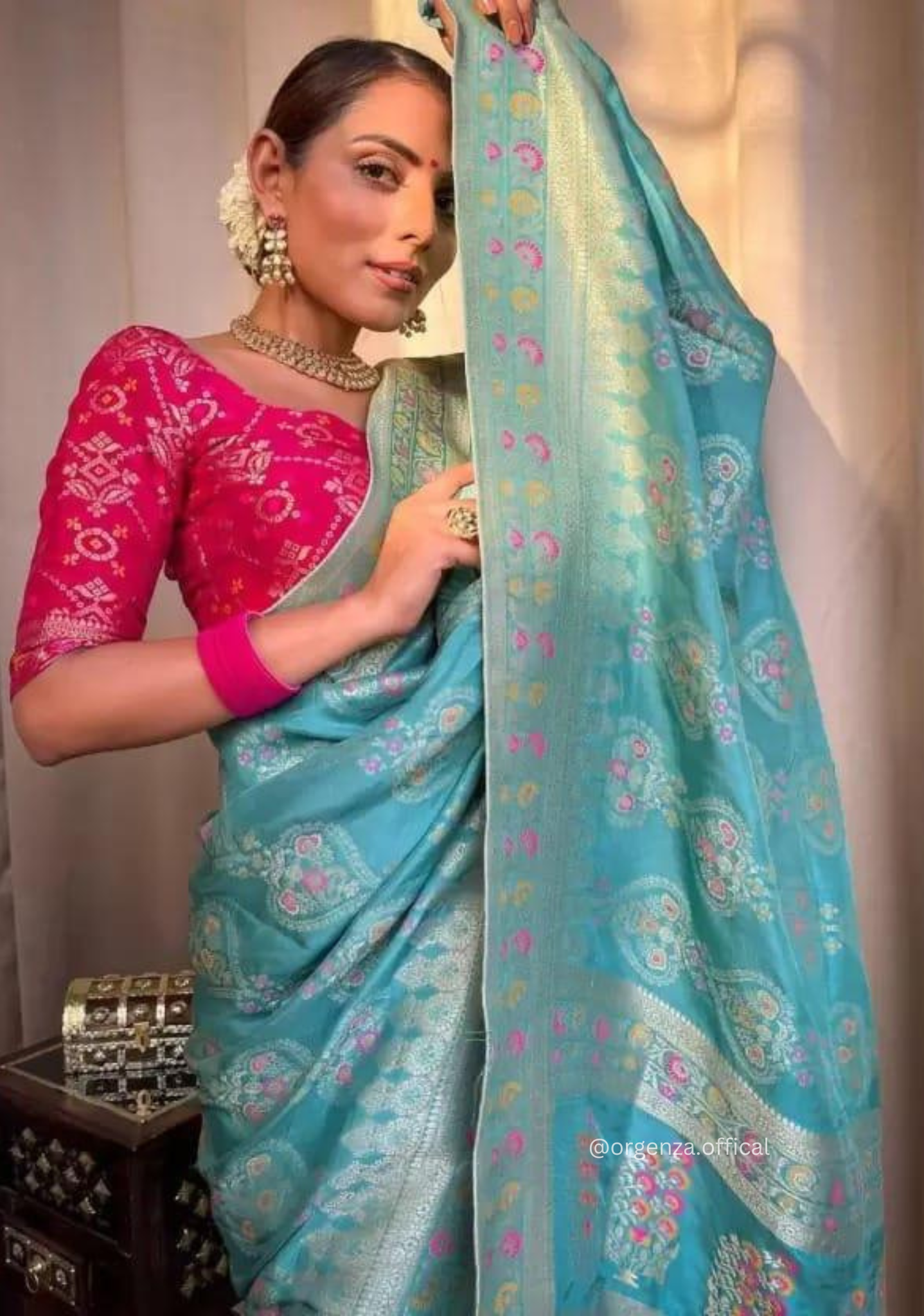 Lichi Silk Saree With Jacquard Zari Work