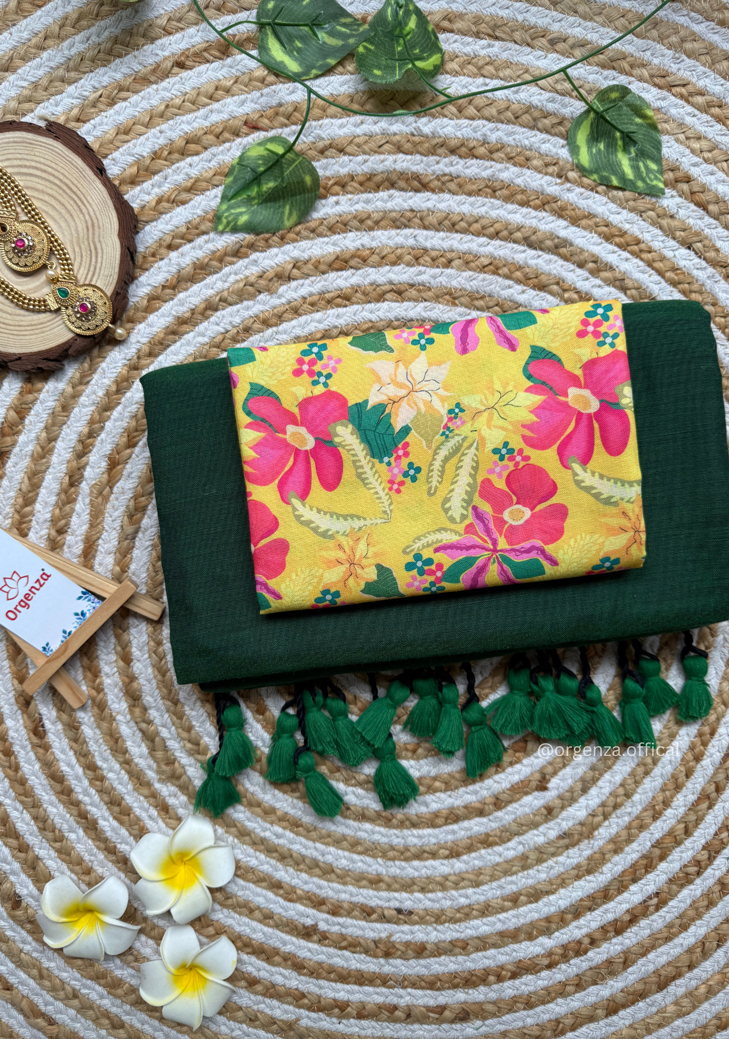 Green Colour Cotton Saree With Pink Flower Print Blouse