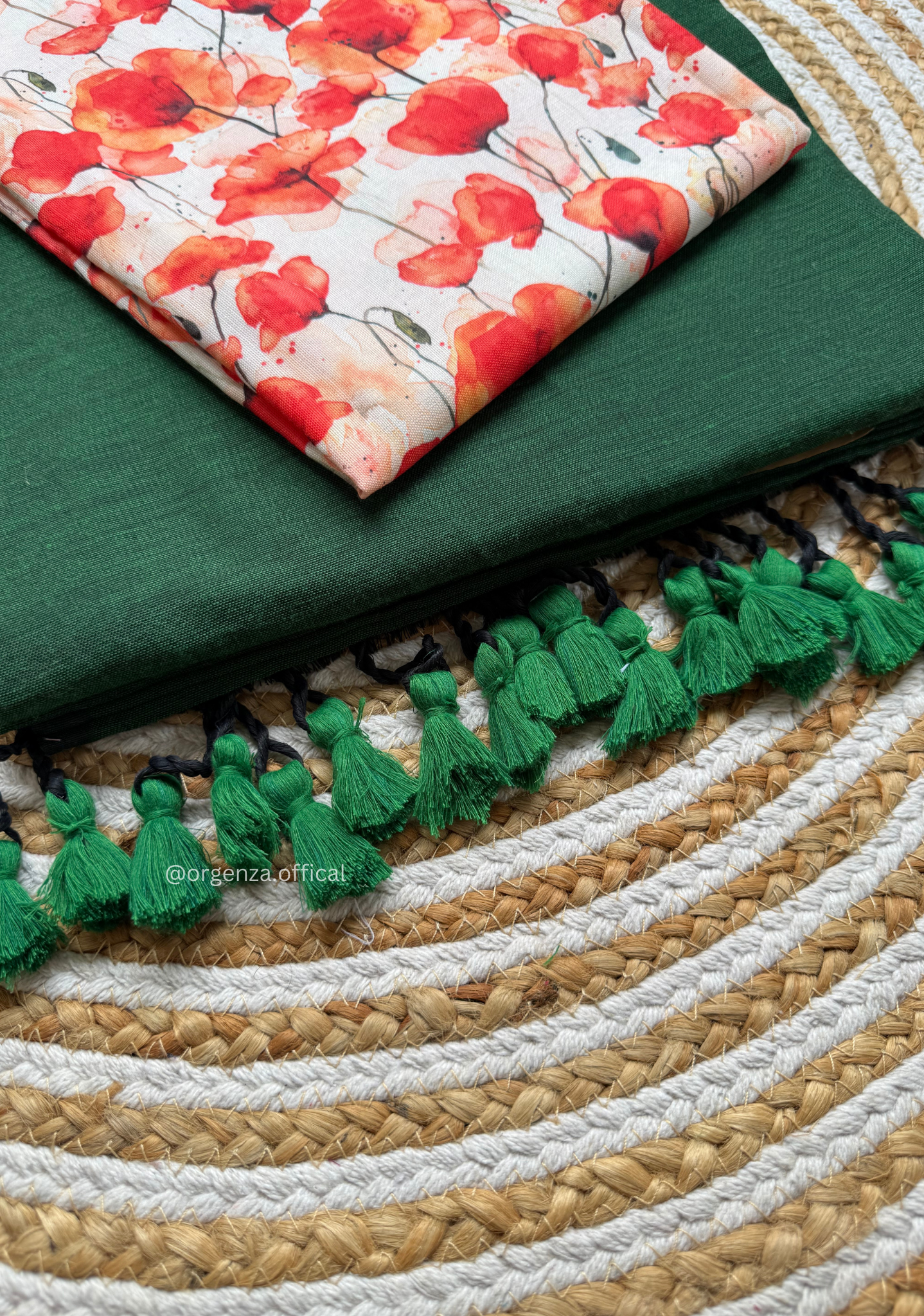 Green Colour Cotton Saree With Tulip Print Blouse