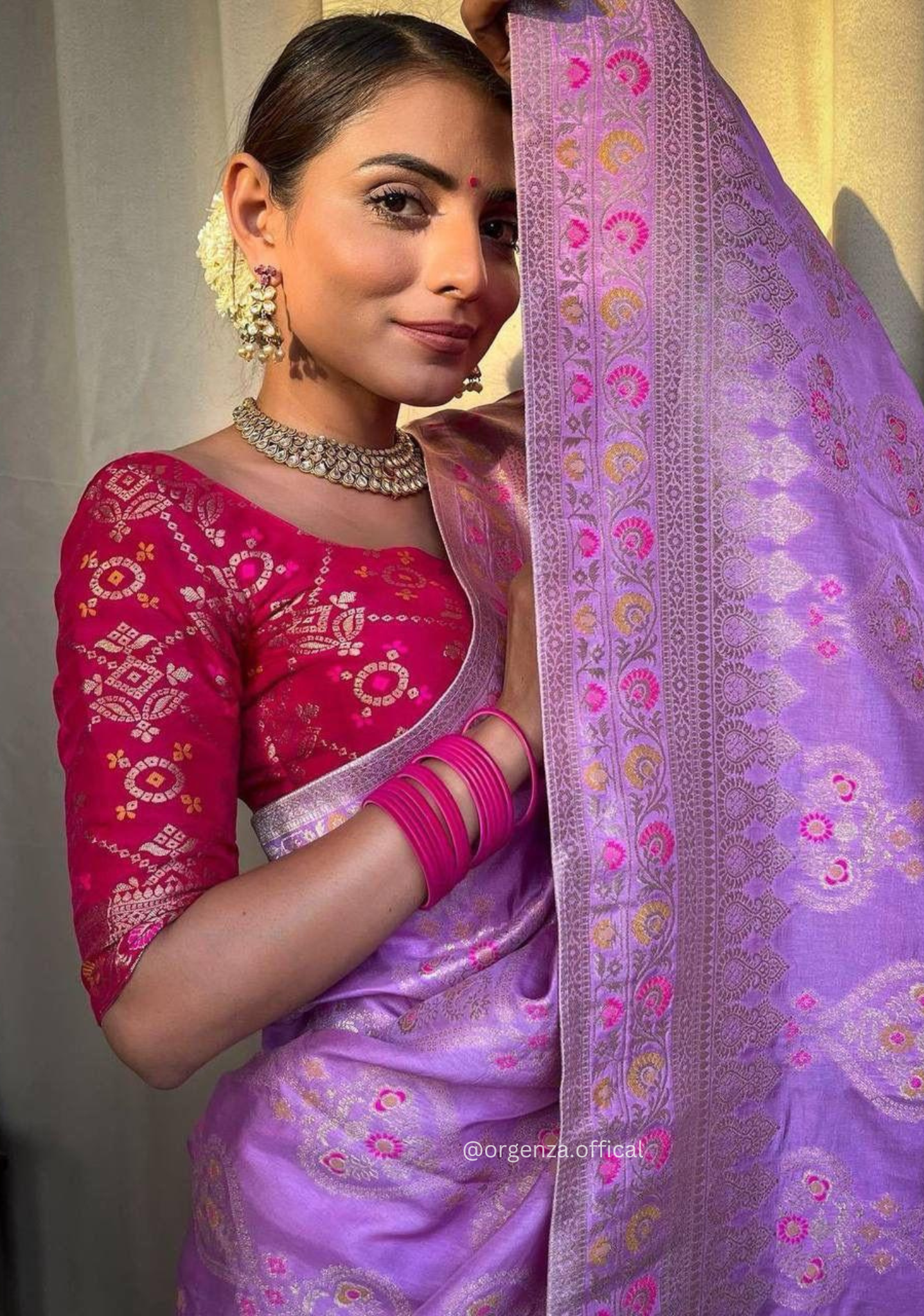 Lichi Silk Saree With Jacquard Zari Work