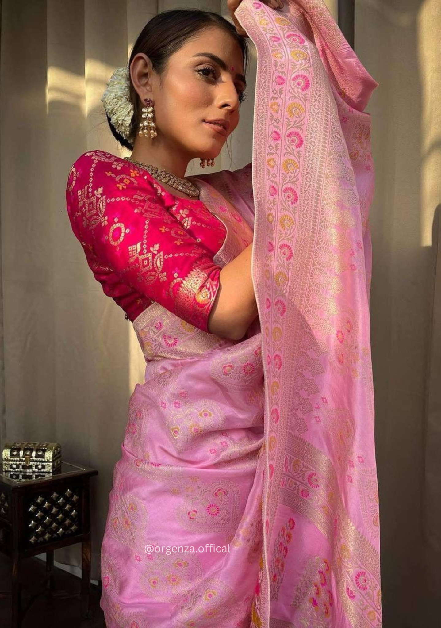 Lichi Silk Saree With Jacquard Zari Work