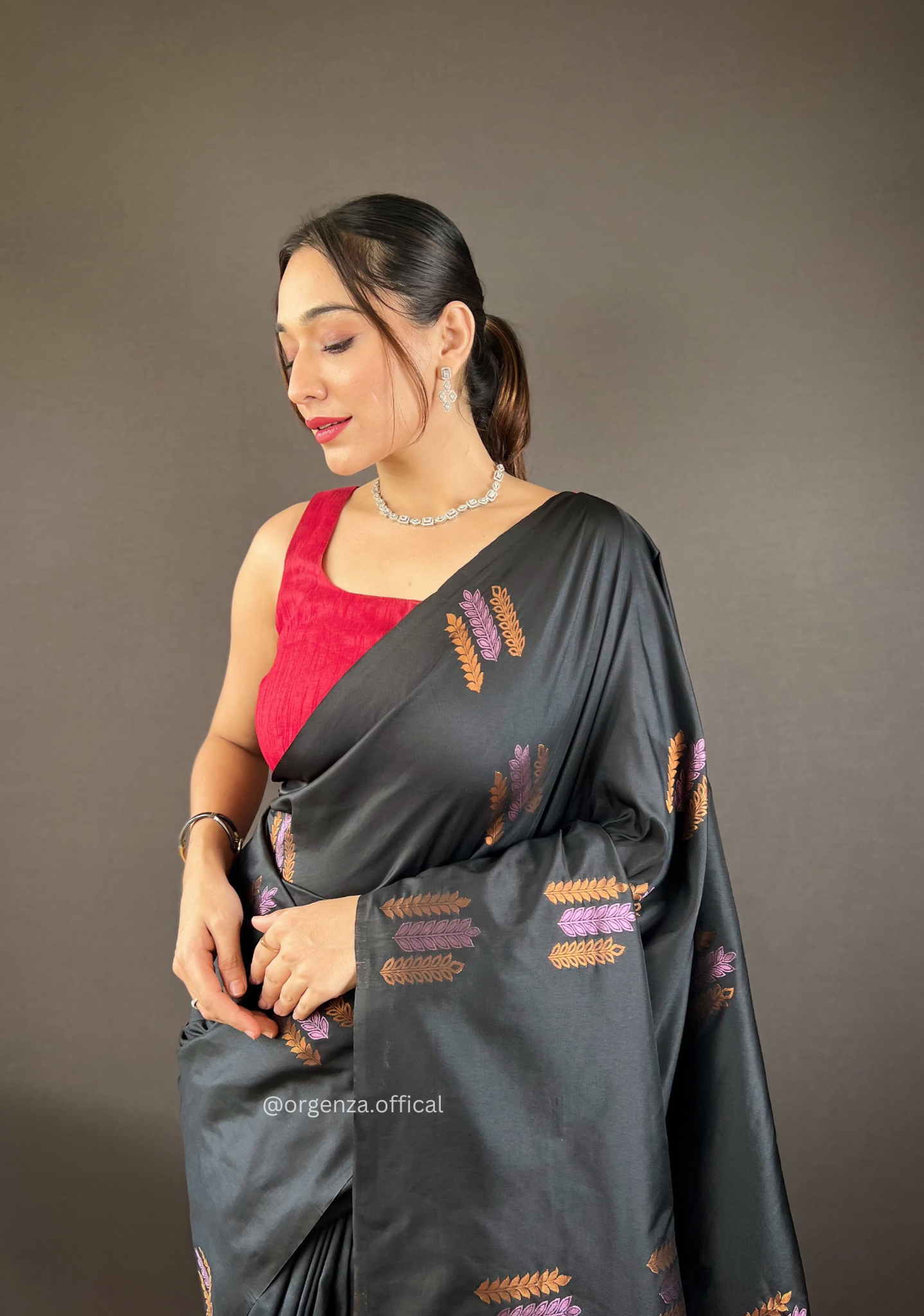 Black Colour Silk Saree With Zari Weaving - Orgenza Store
