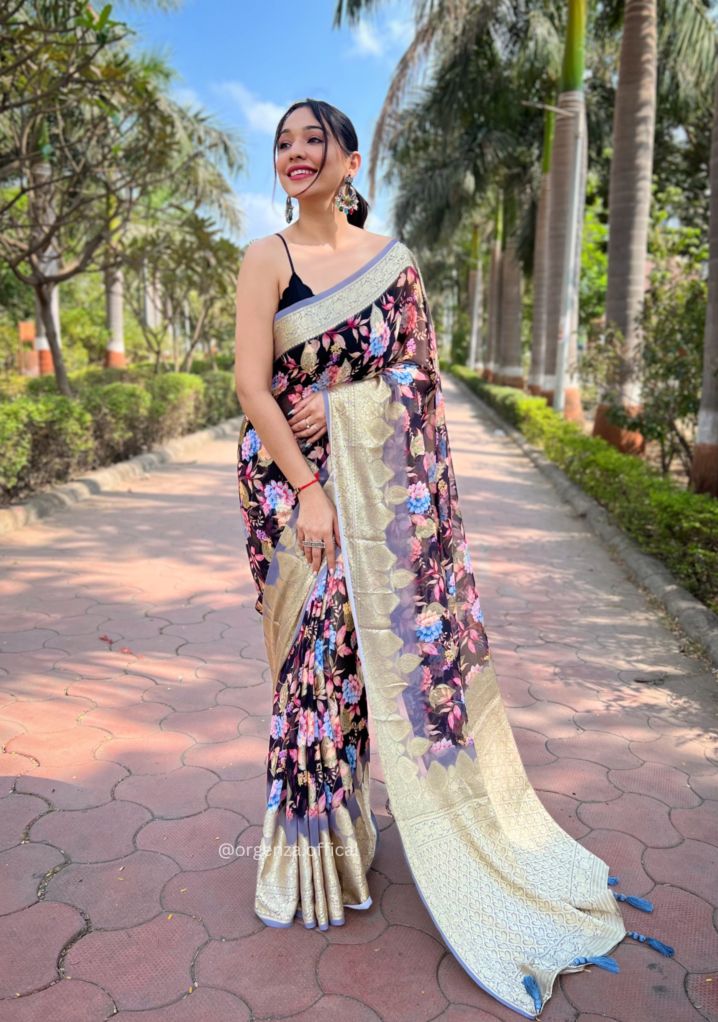 Navy Blue Georgette Saree With Viscose Border