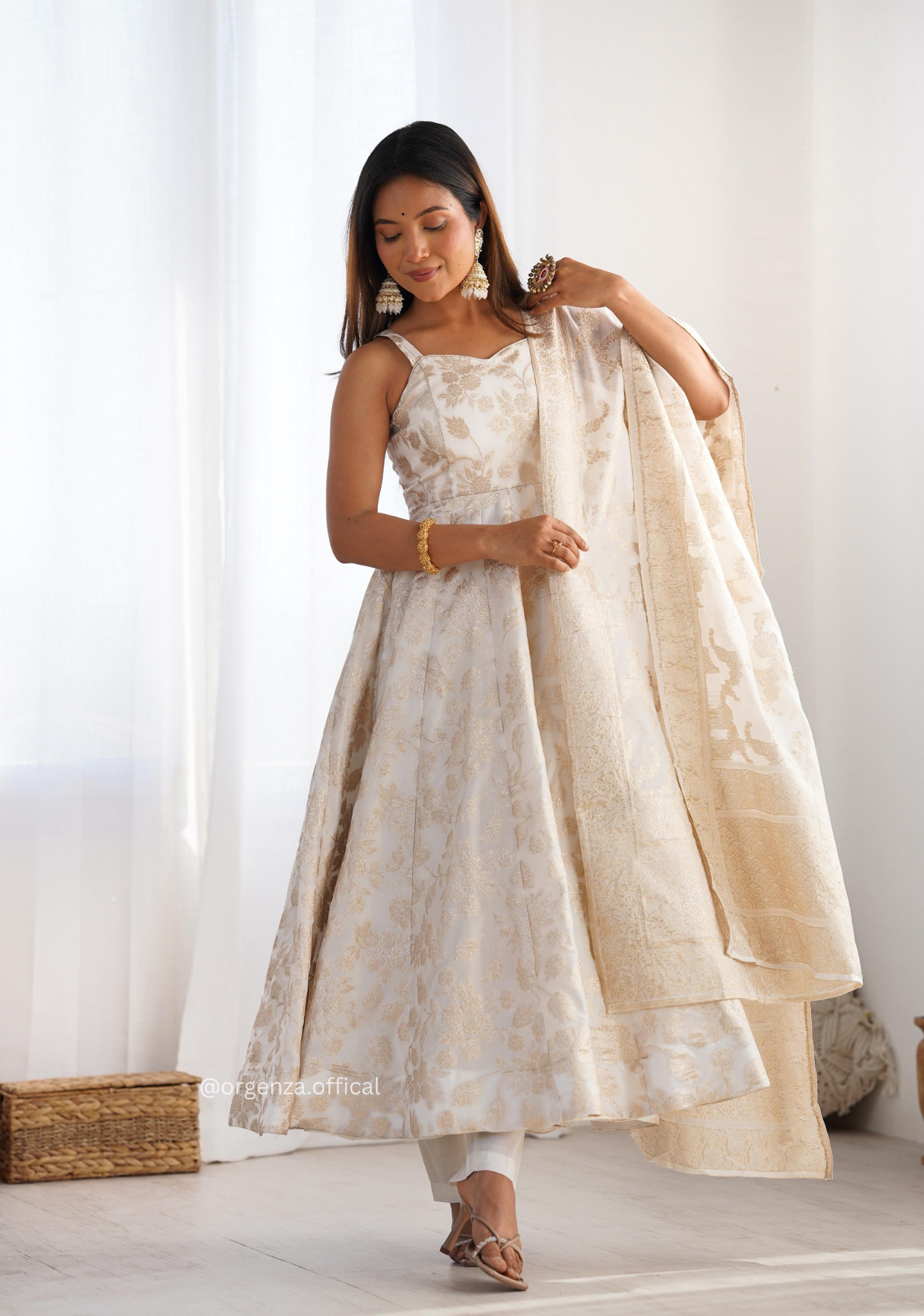 Banarasi Jacquard Dola Silk Fully Flared Anarkali Suit Set with Dupatta & Pant