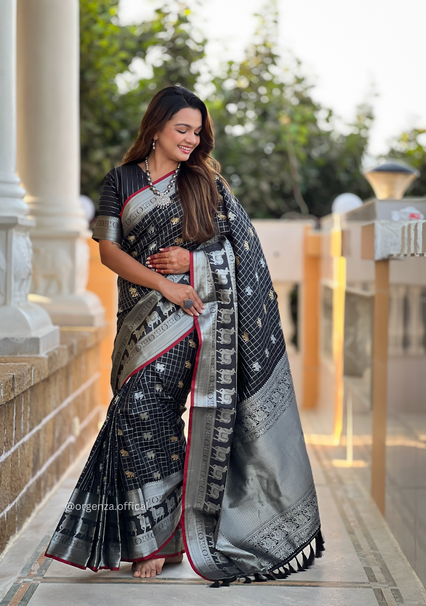 Black Colour Silk Saree With Gold And Silver Zari - Orgenza Store