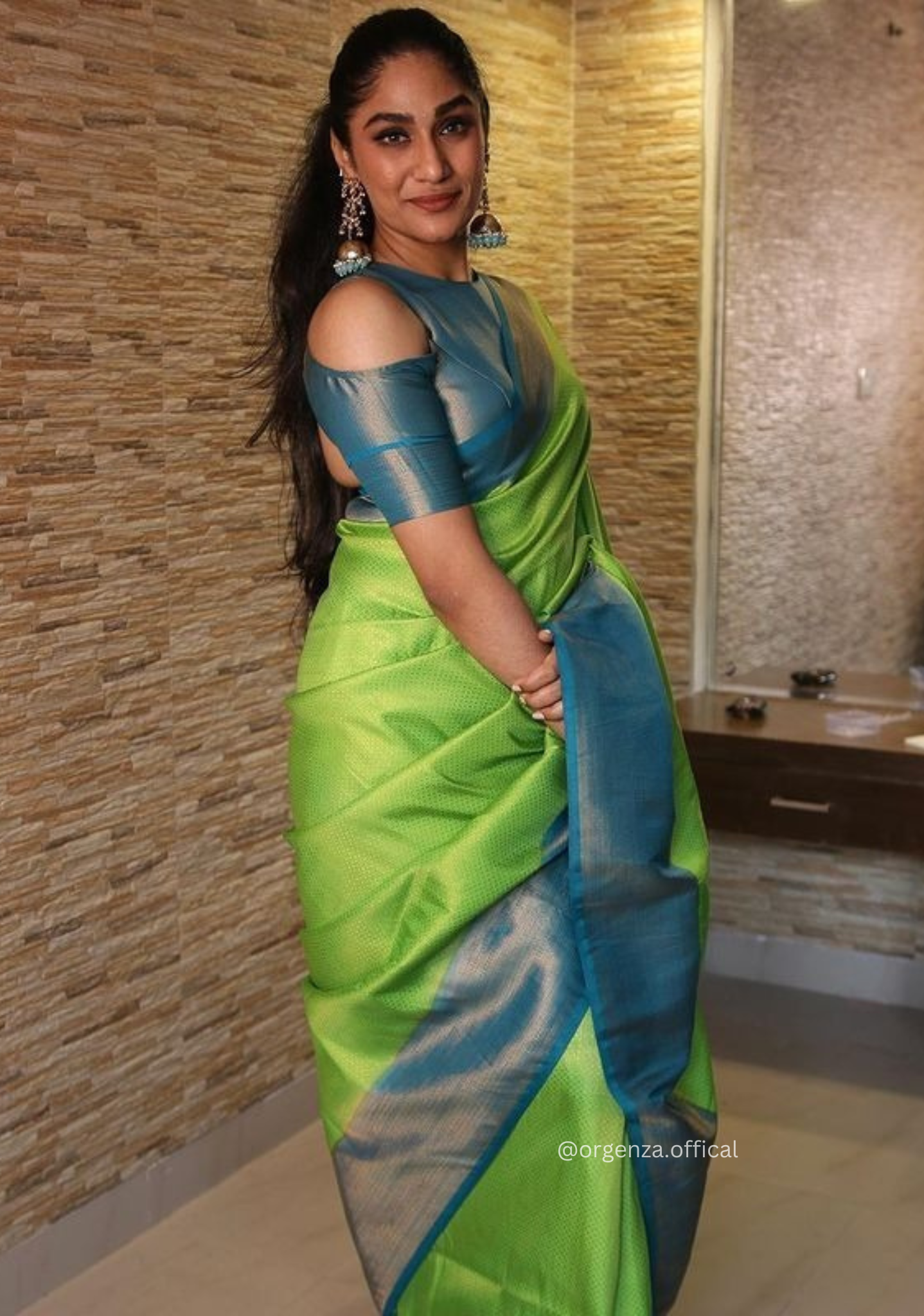 Lichi Silk Saree With Jacquard Zari Work