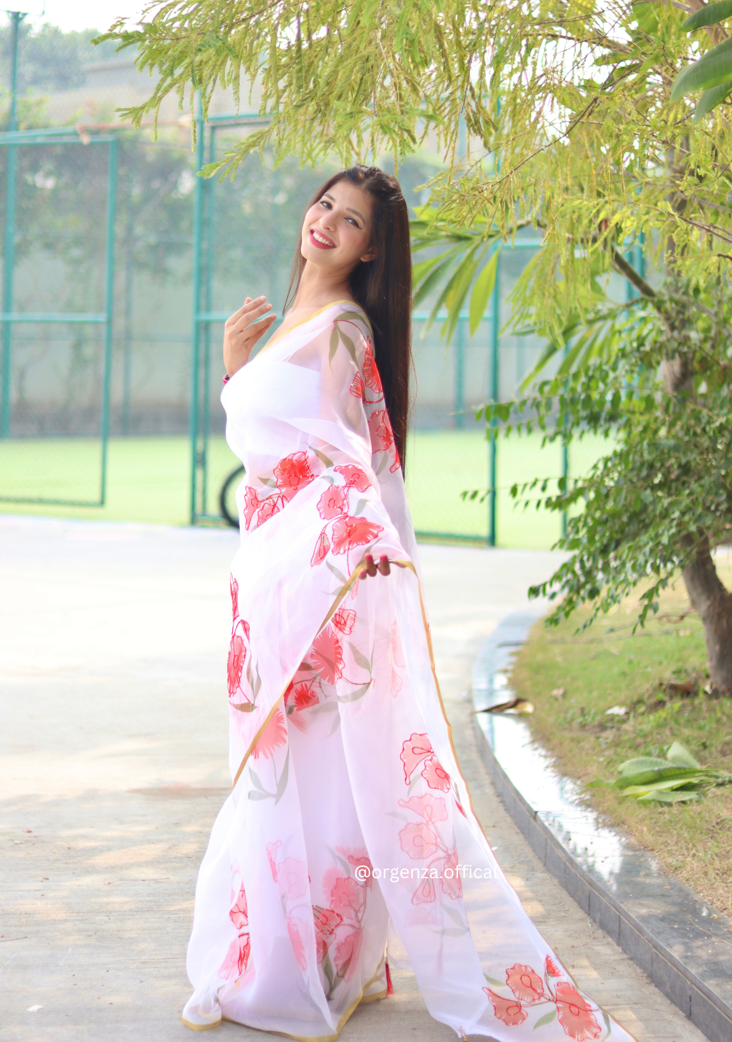 Floral Organza Saree With Golden Border - Orgenza Store