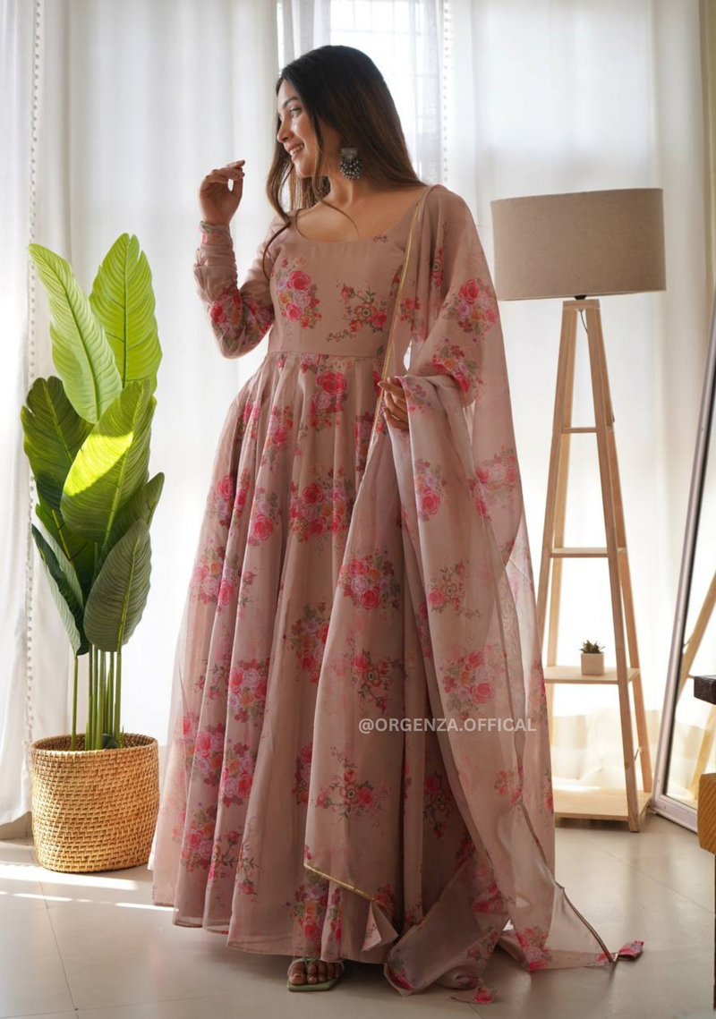 Hariyaali Sahjadi Wholesale Heavy Modal Silk With Flair Pattern Anarkali  Kurtis - textiledeal.in