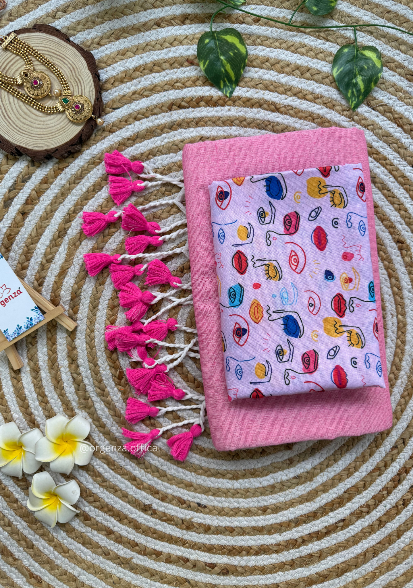 Baby Pink Colour Cotton Saree With Face Print Blouse