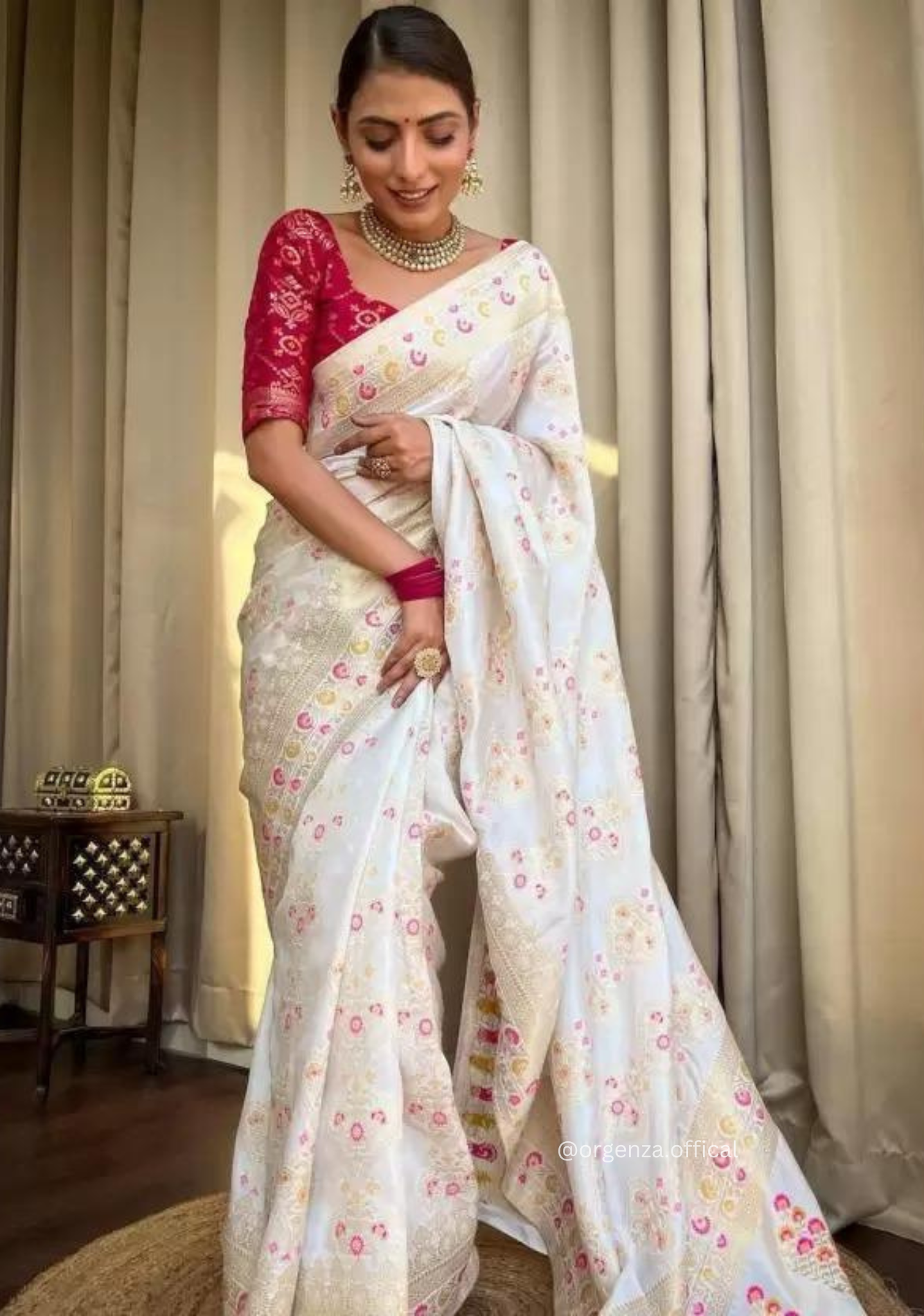 Lichi Silk Saree With Jacquard Zari Work