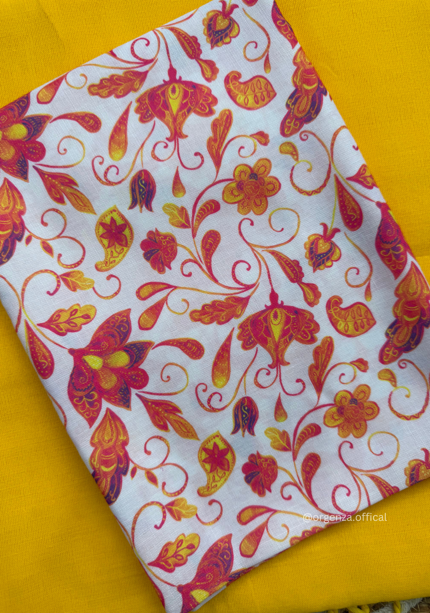 Yellow Colour Cotton Saree With White Multi Print Blouse