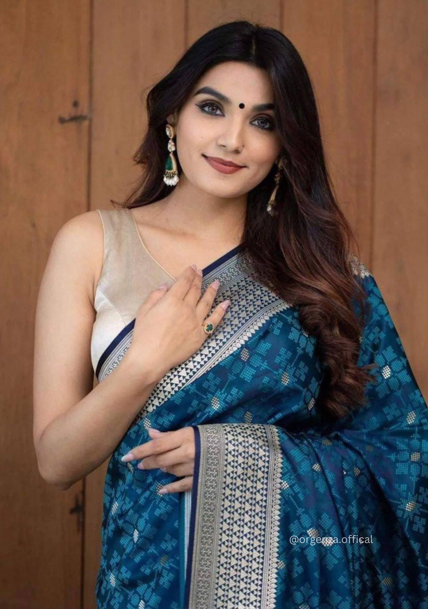 Lichi Silk Saree With Jacquard Zari Work